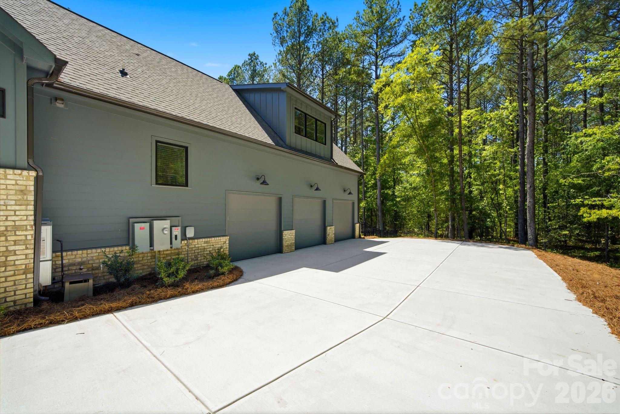 Single Family Residence at 6223 Chimney Bluff Road, Lancaster, photo 41 of 47