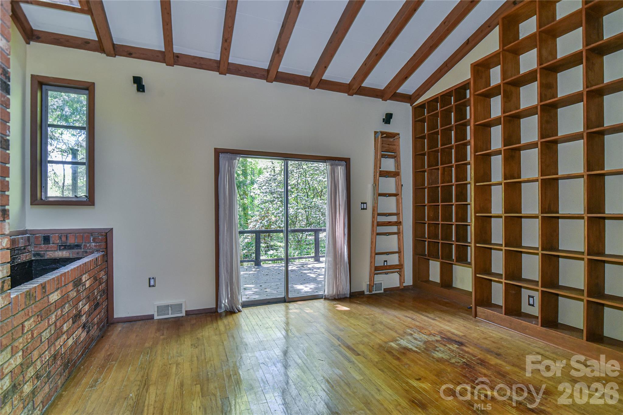 Mid-century decor - 1 Hillcrest Lane, Black Mountain
