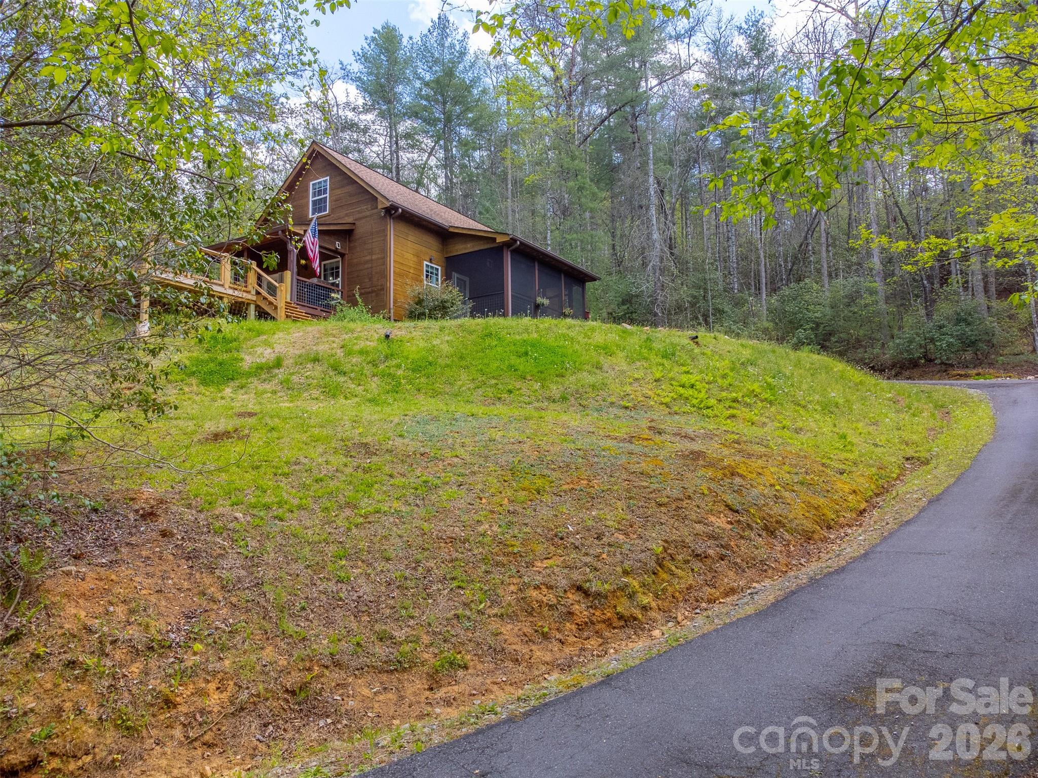 Single Family Residence at 138 Hubbell Lane, Robbinsville, photo 5 of 49