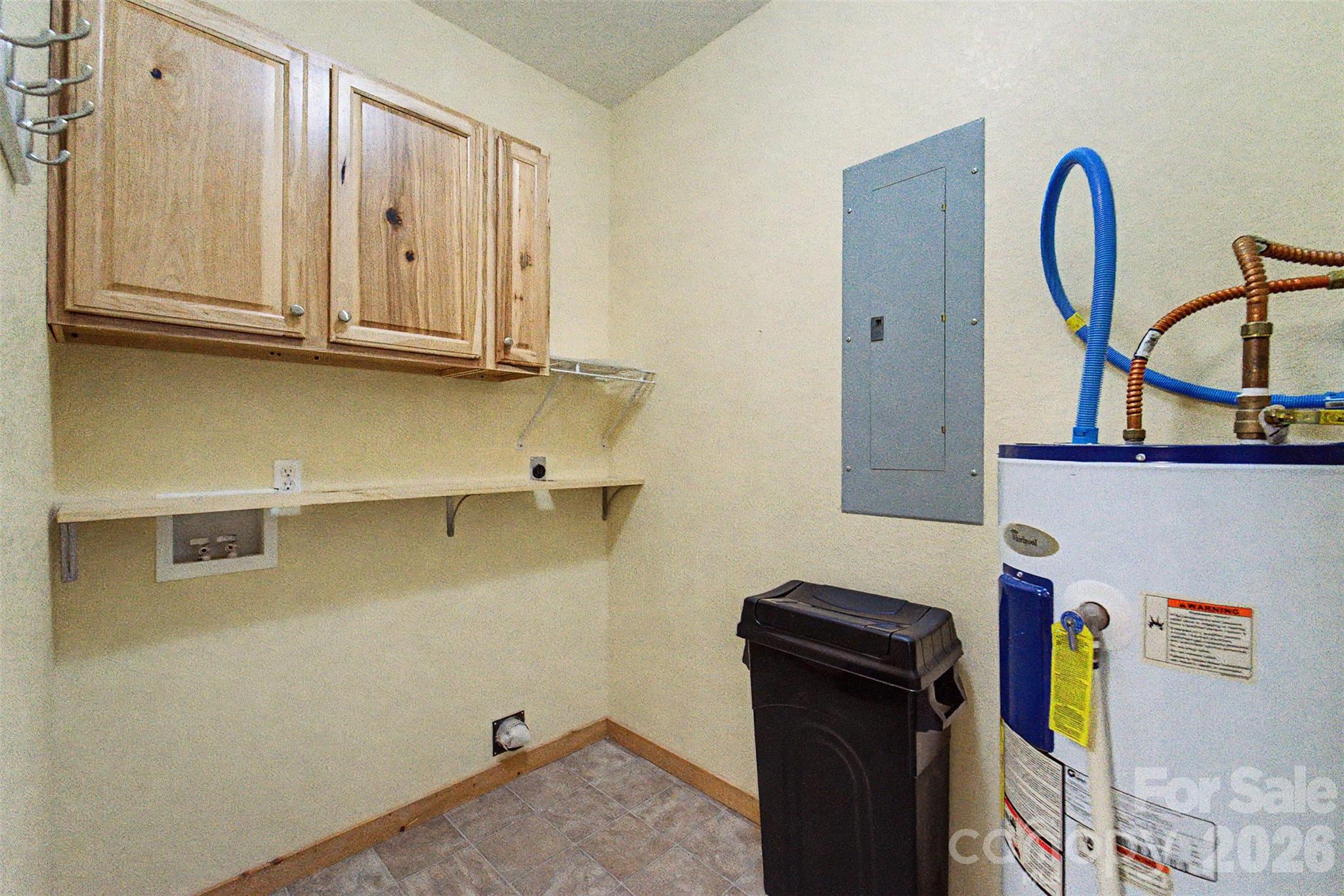 Single Family Residence at 138 Hubbell Lane, Robbinsville, photo 25 of 49