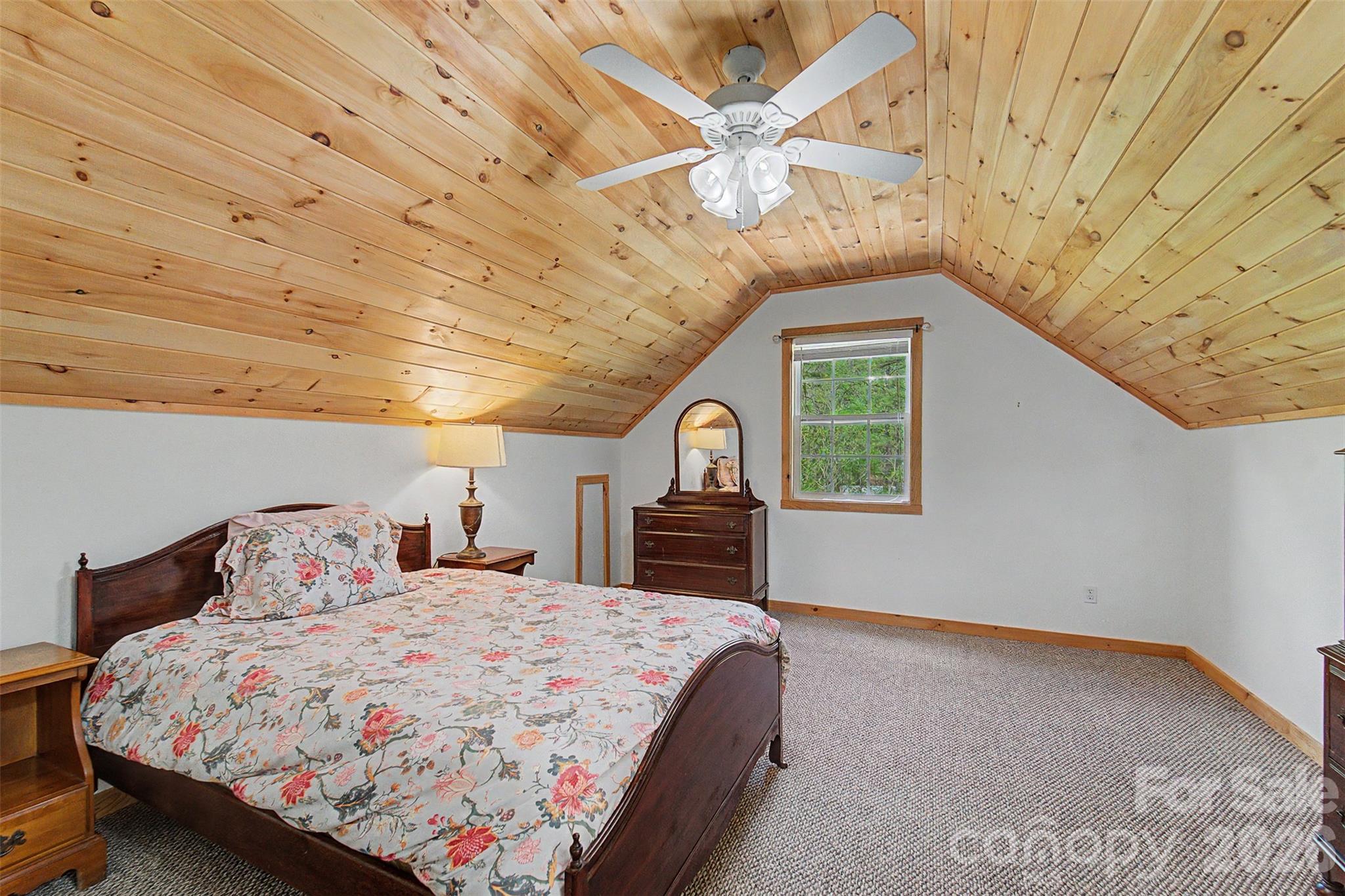 Single Family Residence at 138 Hubbell Lane, Robbinsville, photo 38 of 49