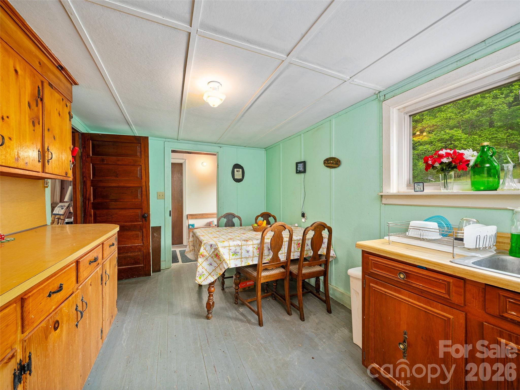 FARM HOUSE KITCHEN - 2380 Old Fort Road, Black Mountain