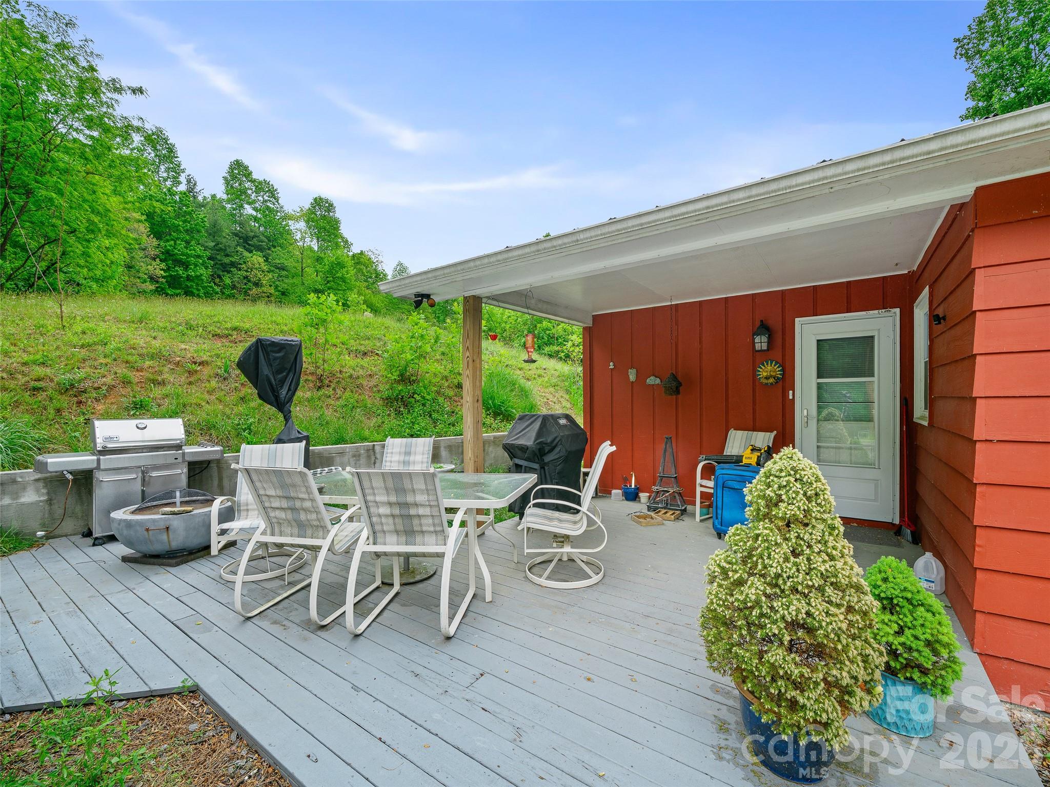 APARTMENT PATIO - 2380 Old Fort Road, Black Mountain