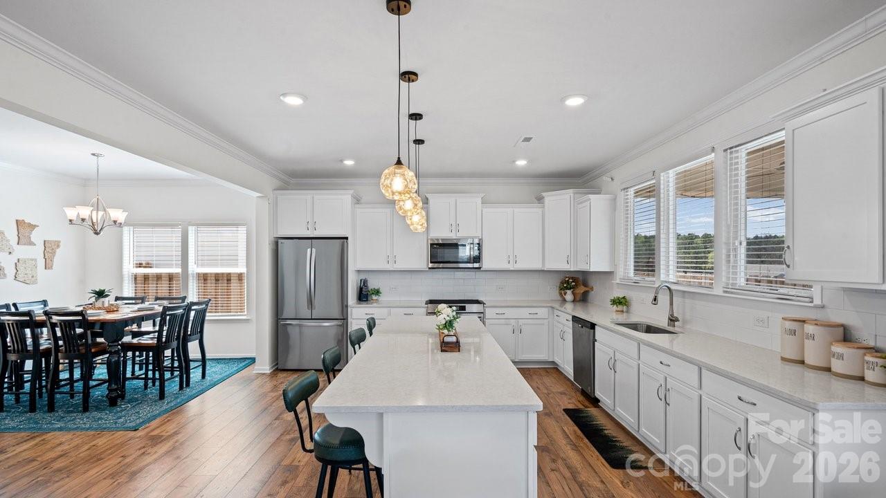 Single Family Residence at 118 Jetty Lane, Statesville, photo 8 of 36