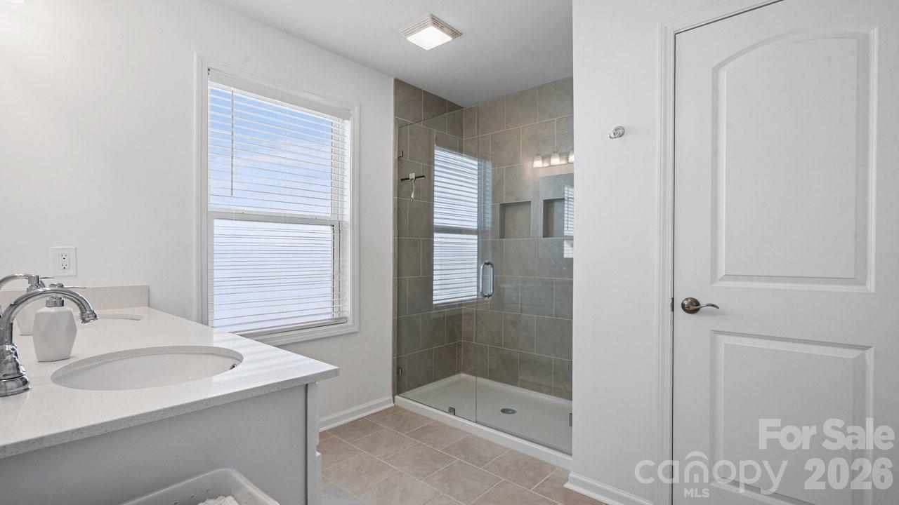 Single Family Residence at 118 Jetty Lane, Statesville, photo 28 of 36