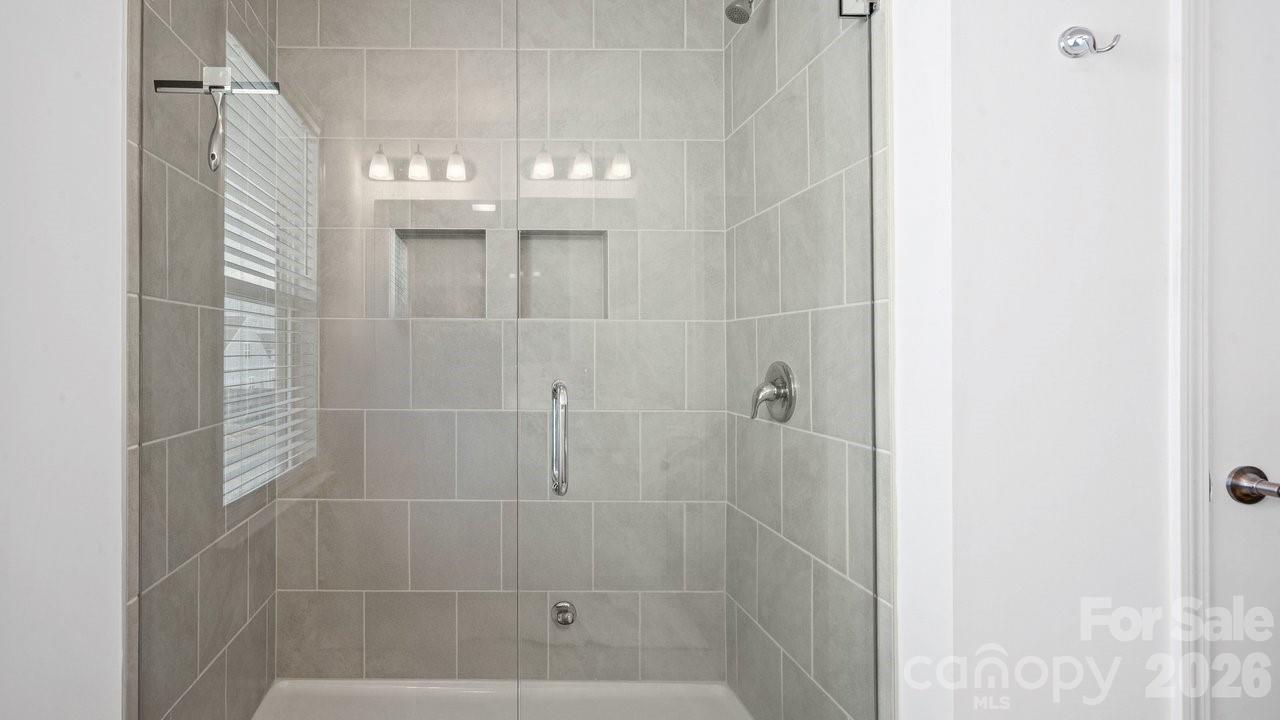 Single Family Residence at 118 Jetty Lane, Statesville, photo 29 of 36