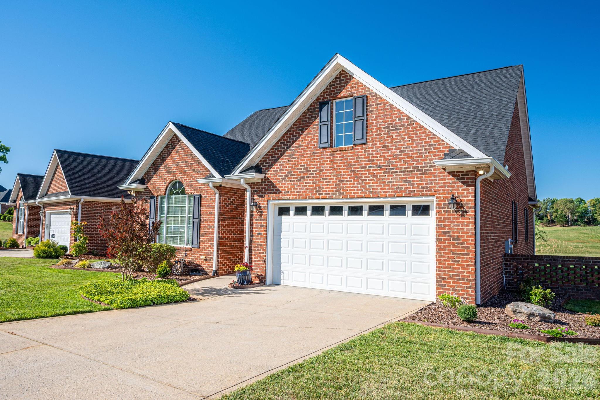 Single Family Residence at 141 Spring Forest Drive, Shelby, photo 4 of 48