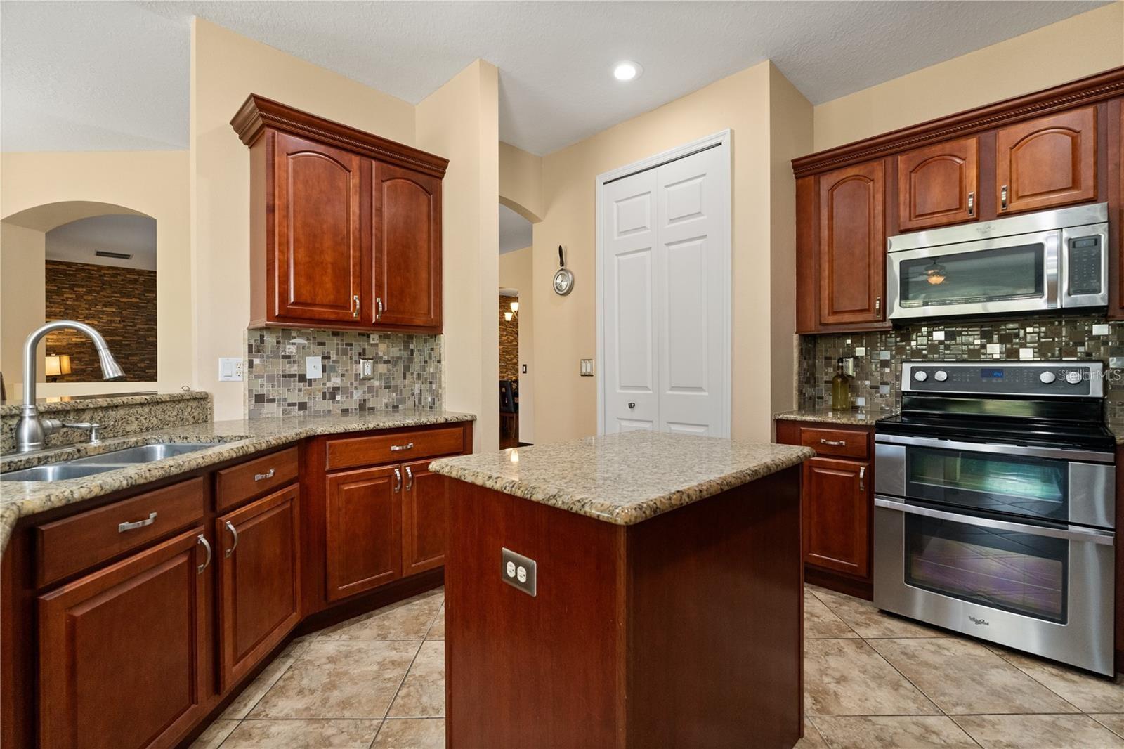Single Family Residence at 3759 EAGLE ISLE CIR, KISSIMMEE, photo 12 of 71