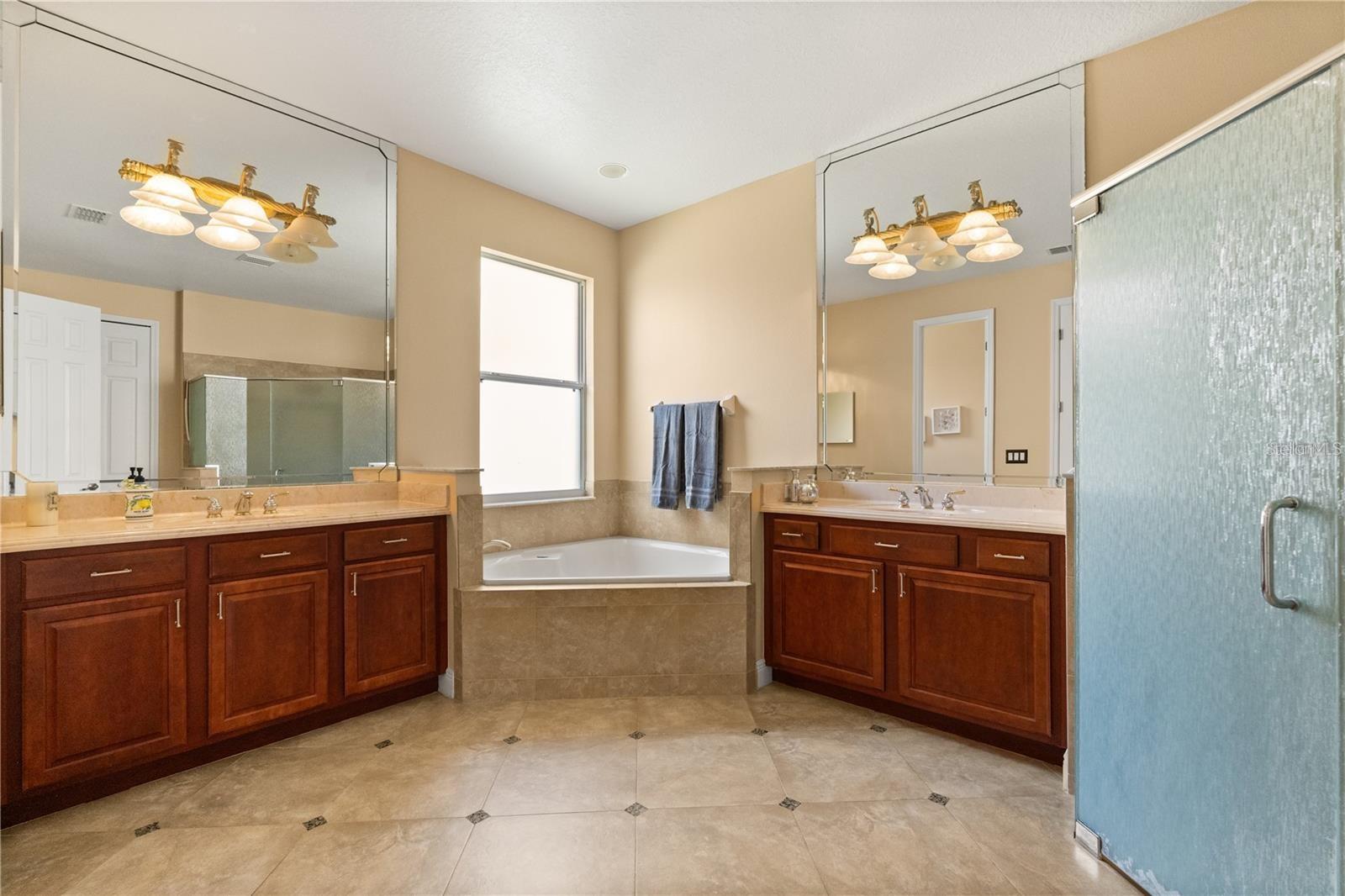 Single Family Residence at 3759 EAGLE ISLE CIR, KISSIMMEE, photo 17 of 71