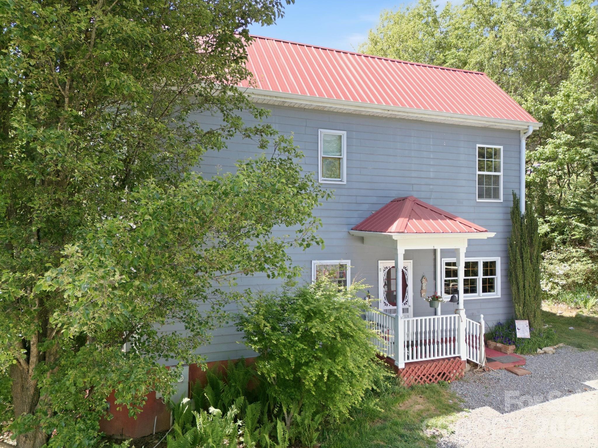 Single Family Residence at 2225 Bald Creek Road, Clyde, photo 6 of 36