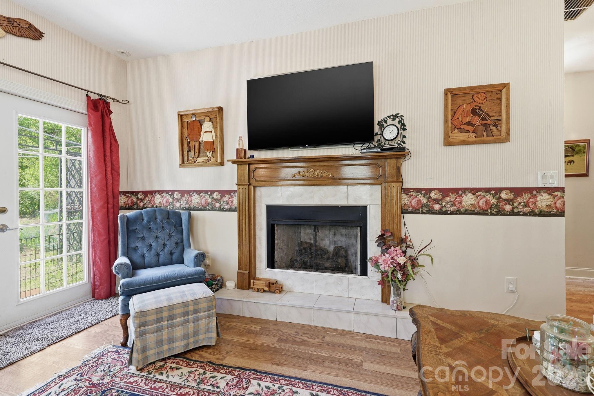 Single Family Residence at 2225 Bald Creek Road, Clyde, photo 13 of 36