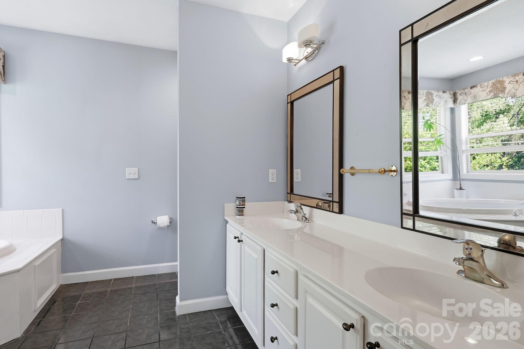 Single Family Residence at 306 Woodview Court, Fletcher, photo 23 of 42