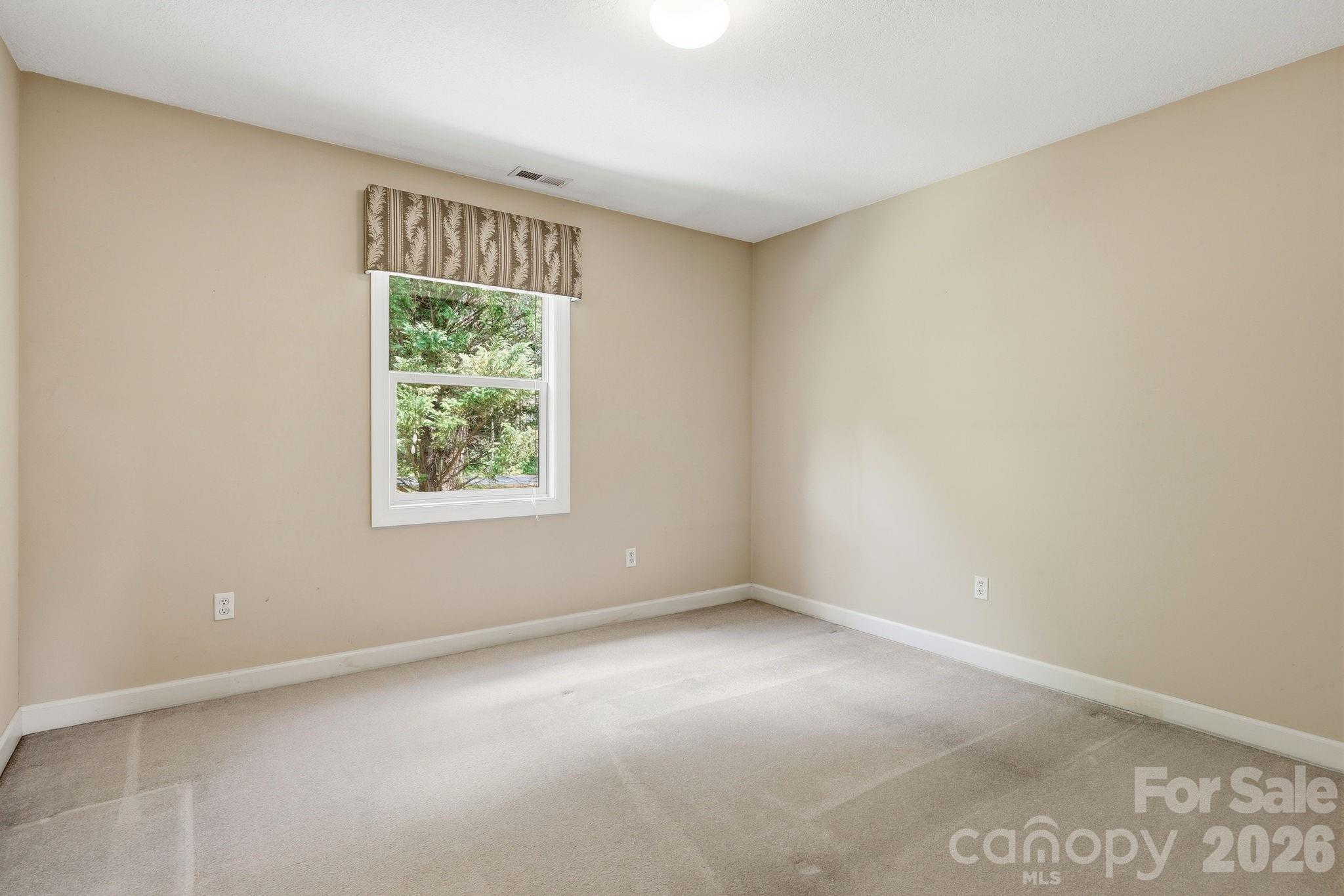 Single Family Residence at 306 Woodview Court, Fletcher, photo 27 of 42