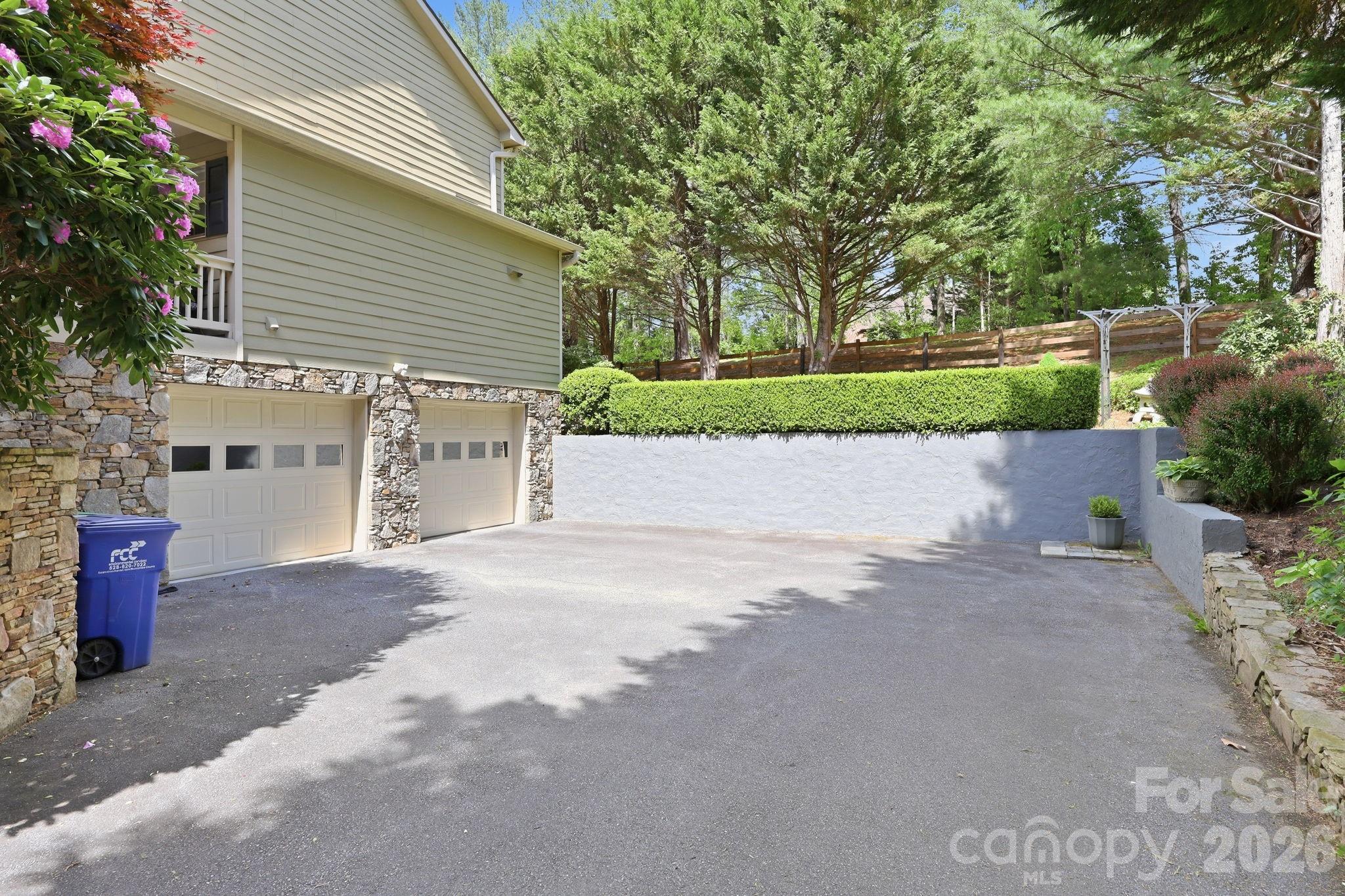Single Family Residence at 306 Woodview Court, Fletcher, photo 33 of 42