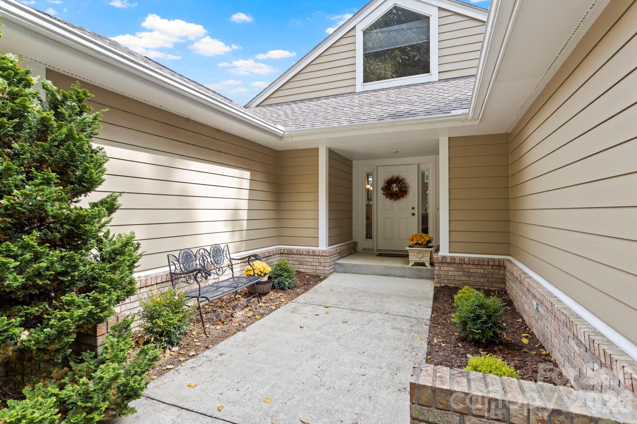 Condominium at 320 Dawnbrook Drive, Flat Rock, photo 3 of 48