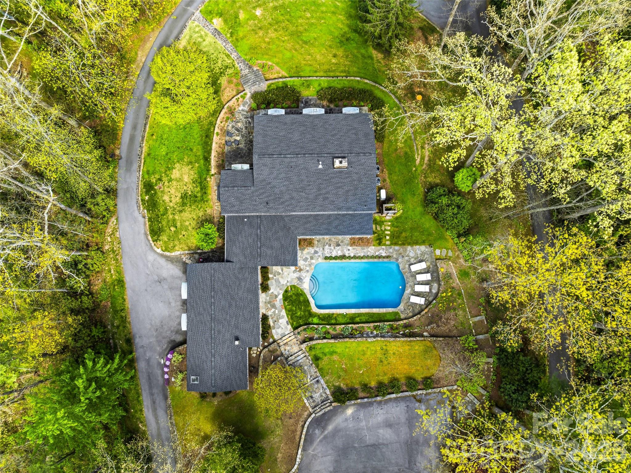 Single Family Residence at 10 Kalimar Heights, Hendersonville, photo 42 of 47