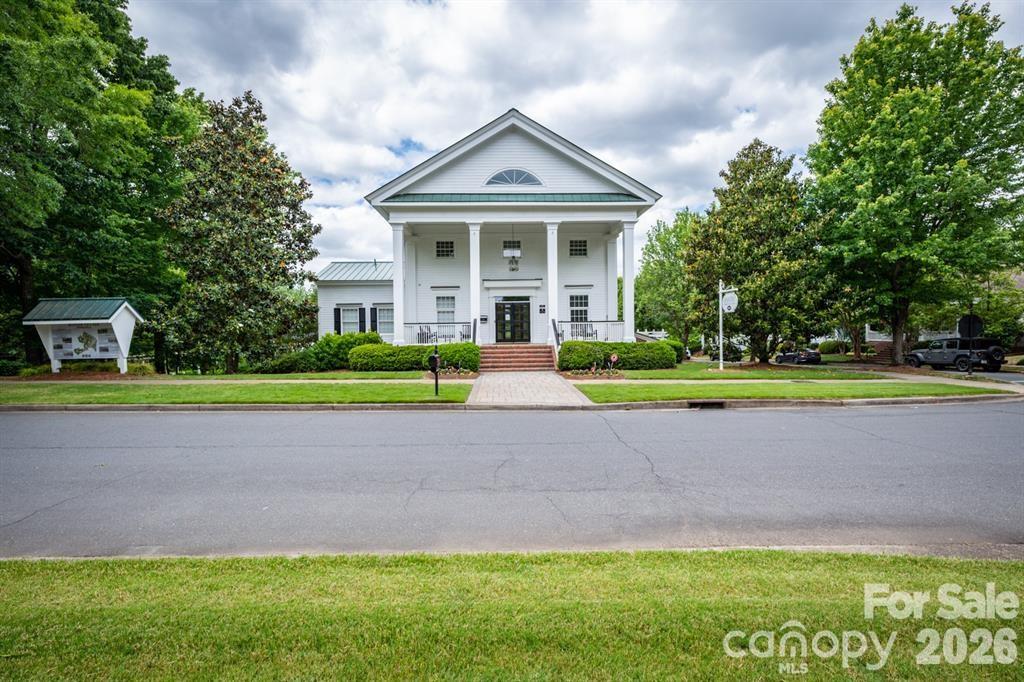 Village Hall-walkable from this home - 869 Stratford Run Drive, Fort Mill