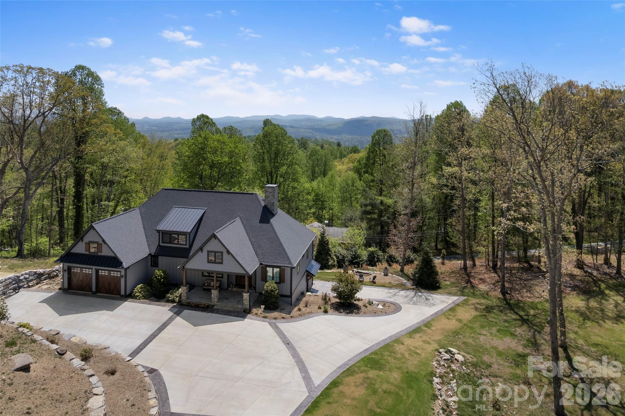 Laurel Park luxury awaits! - 231 Tower Circle, Hendersonville