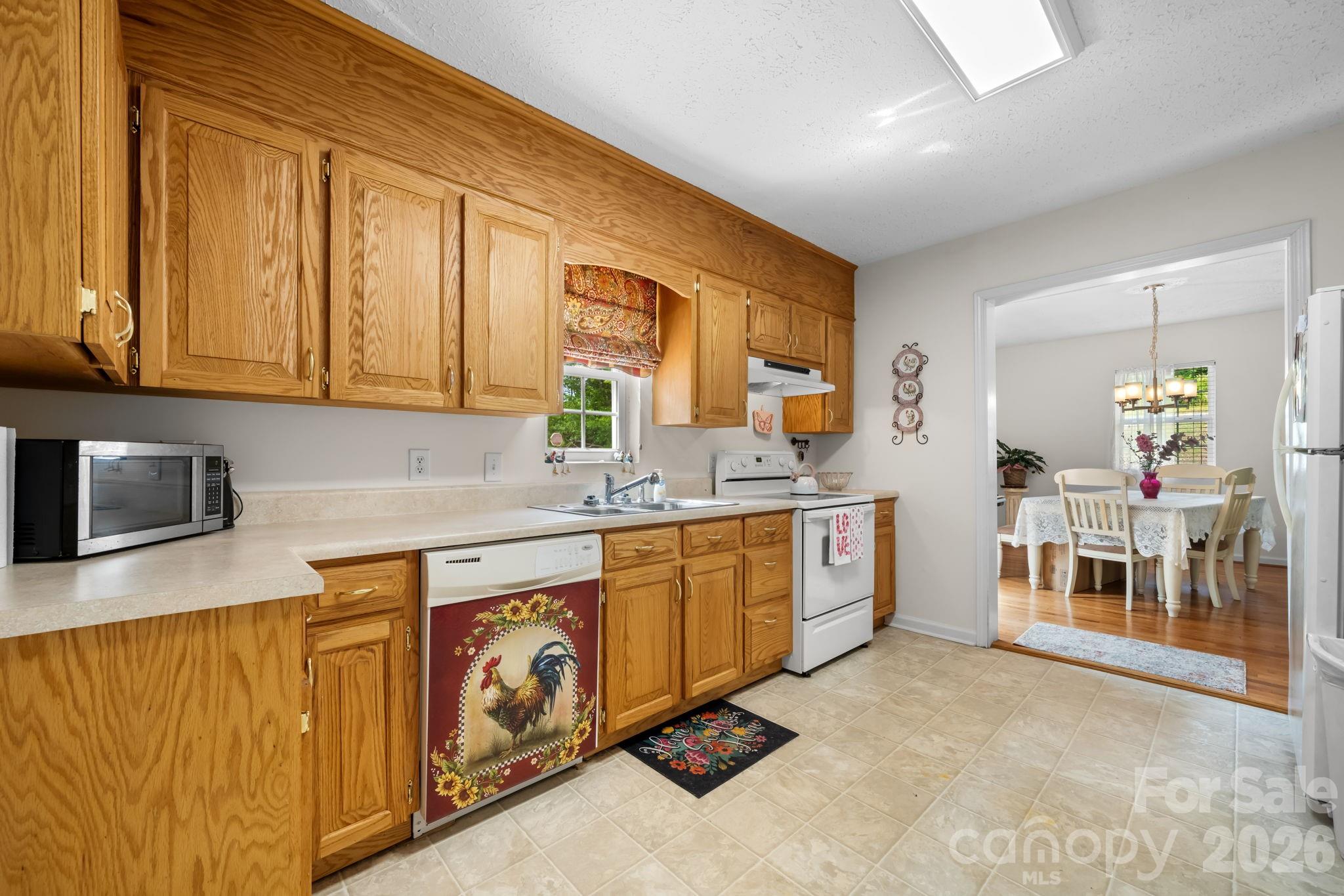 Single Family Residence at 625 Milton Avenue SW, Valdese, photo 11 of 25