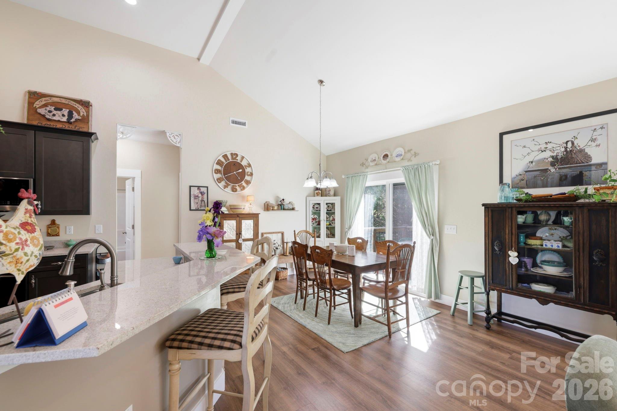 Single Family Residence at 143 Beechnut Drive, Hendersonville, photo 10 of 43