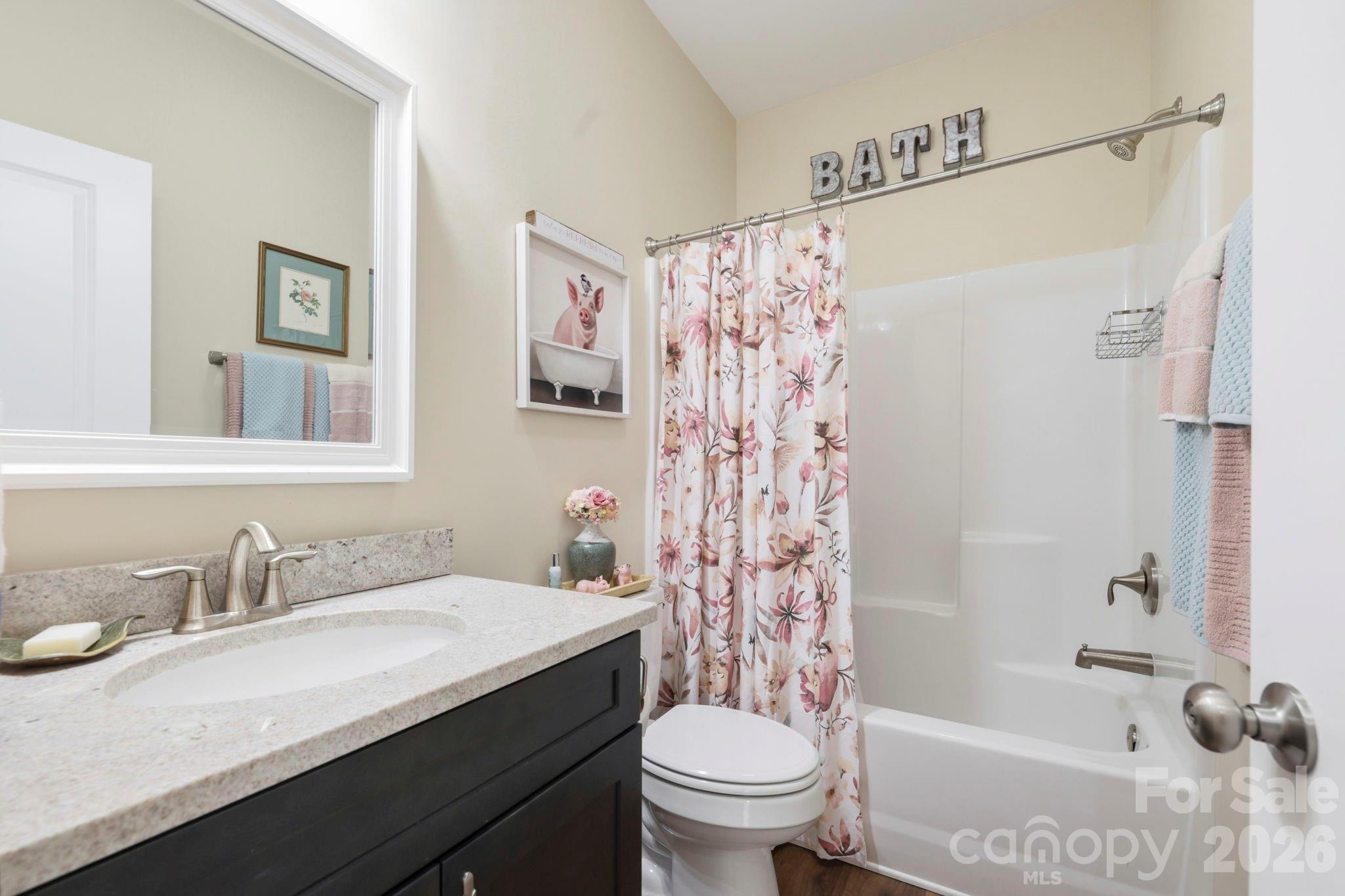 Single Family Residence at 143 Beechnut Drive, Hendersonville, photo 22 of 43