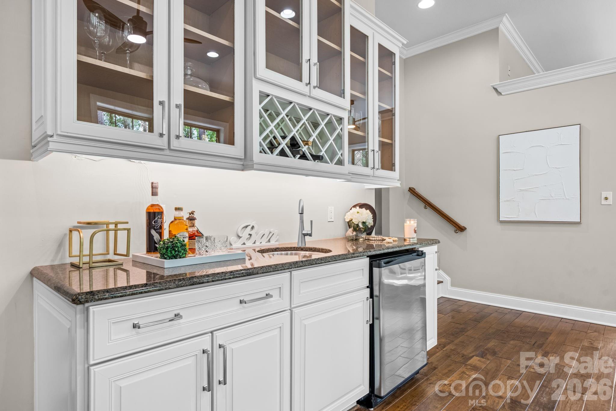 Wet Bar/ Butlers Pantry @ Lounge - 4950 River Hills Drive, Denver