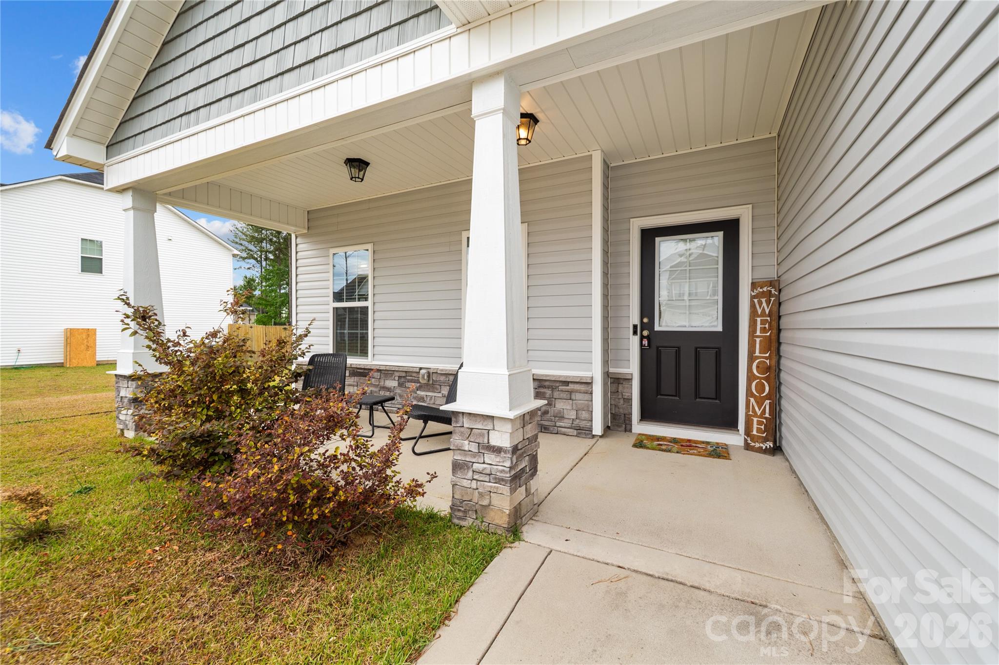 Single Family Residence at 1116 Mayfern Drive, Hope Mills, photo 3 of 31