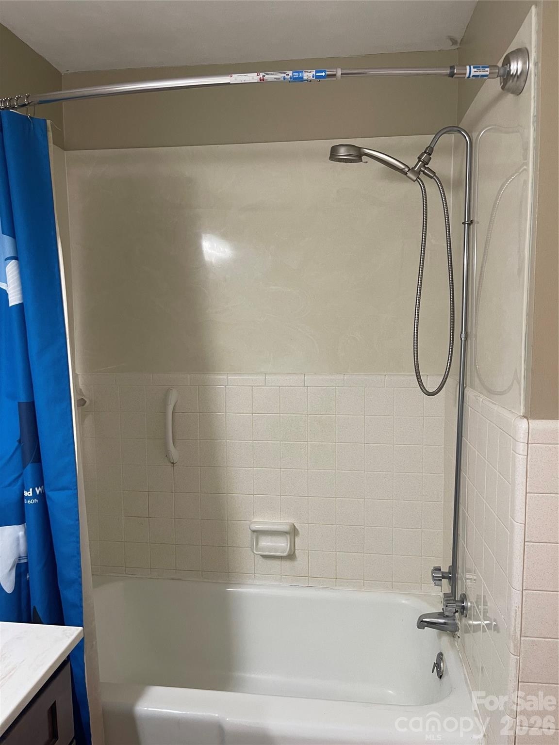 Hall Bath - 348 Random Drive, New London