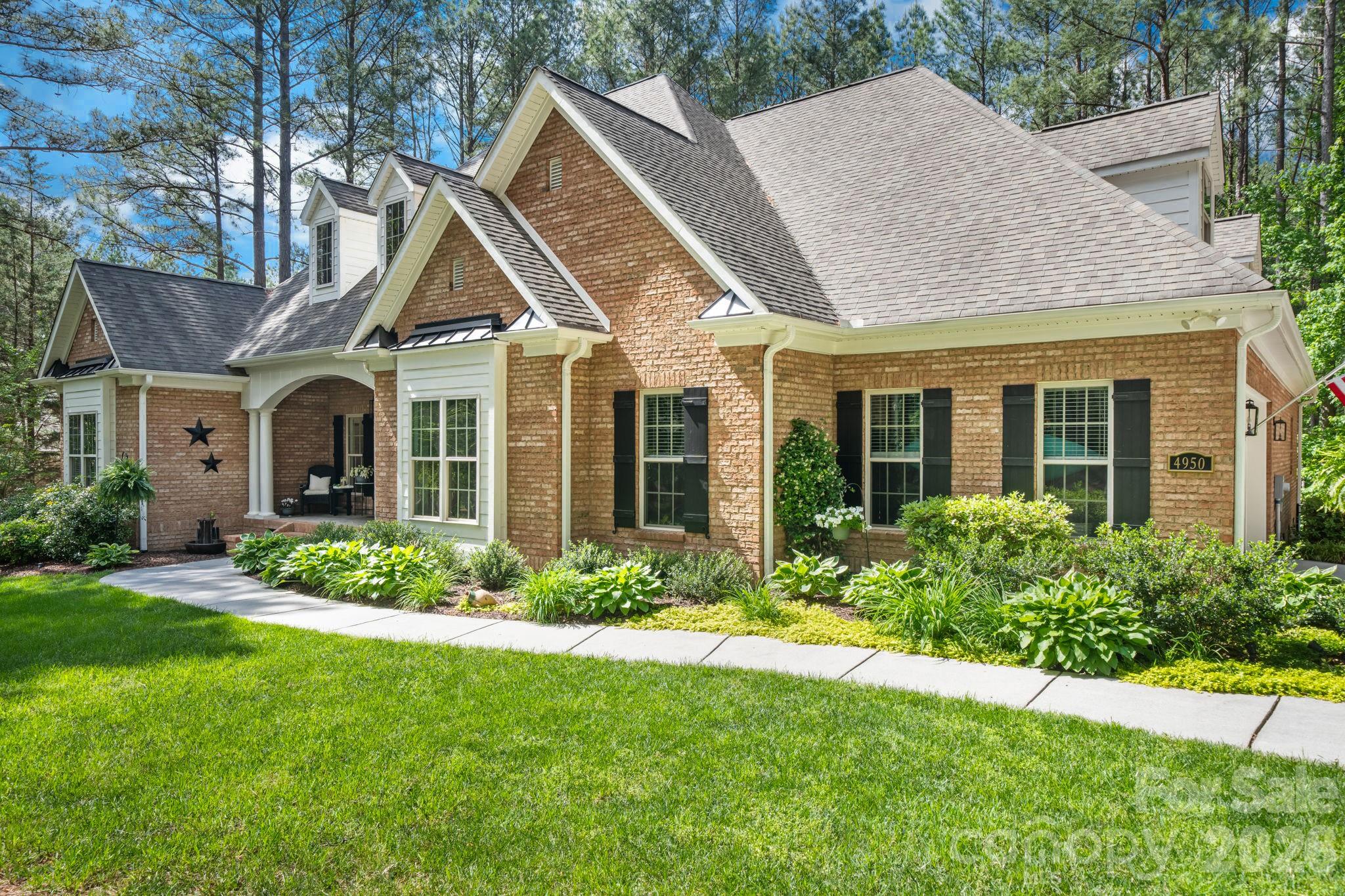 Nestled among the trees on a cul-de-sac - 4950 River Hills Drive, Denver