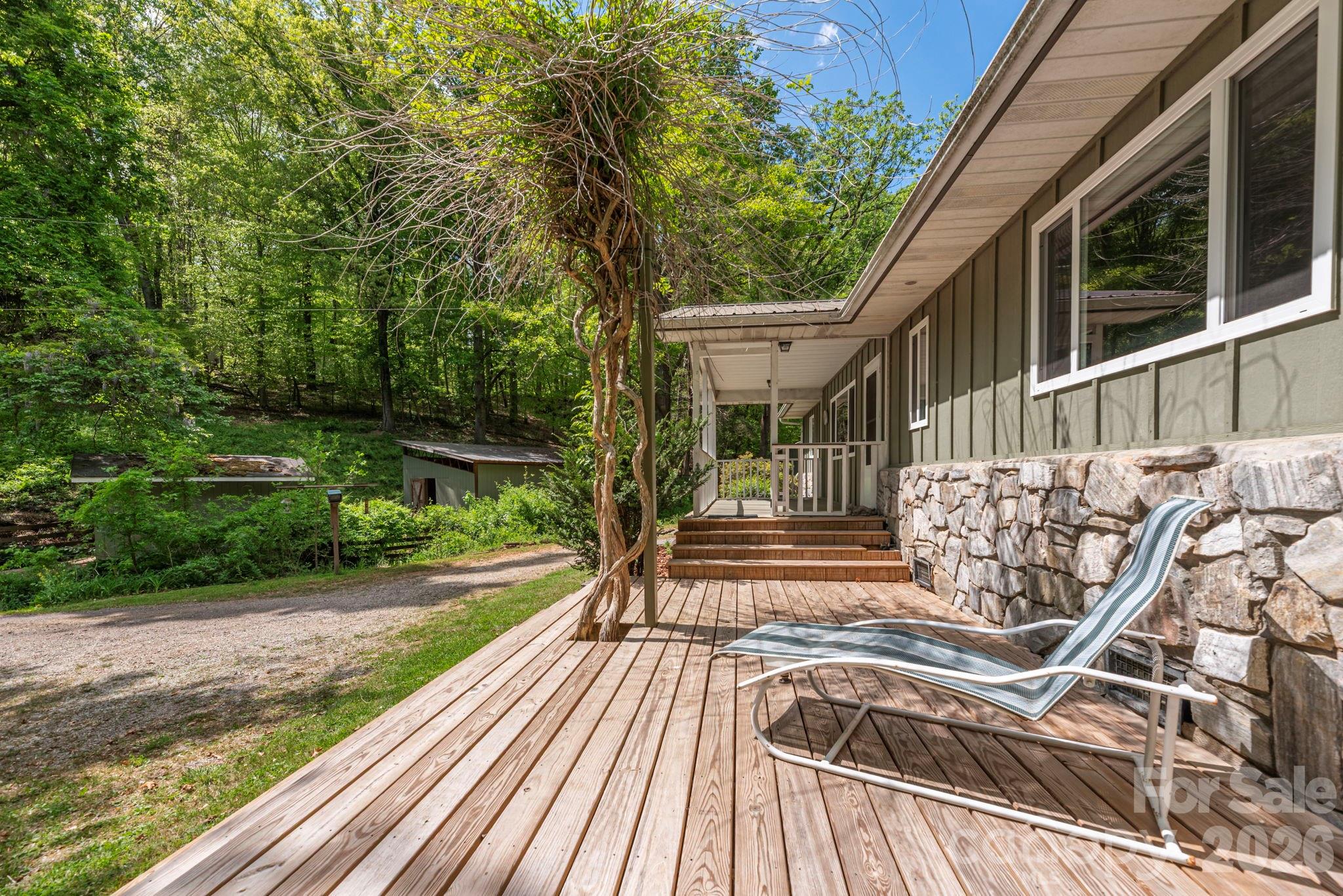 Single Family Residence at 155 Old Starnes Cove Road, Asheville, photo 11 of 39