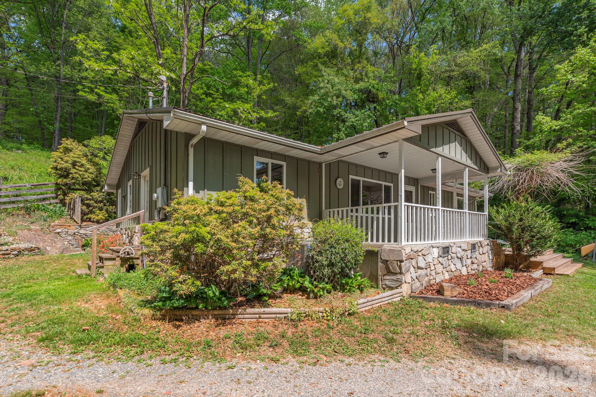 Single Family Residence at 155 Old Starnes Cove Road, Asheville, photo 37 of 39