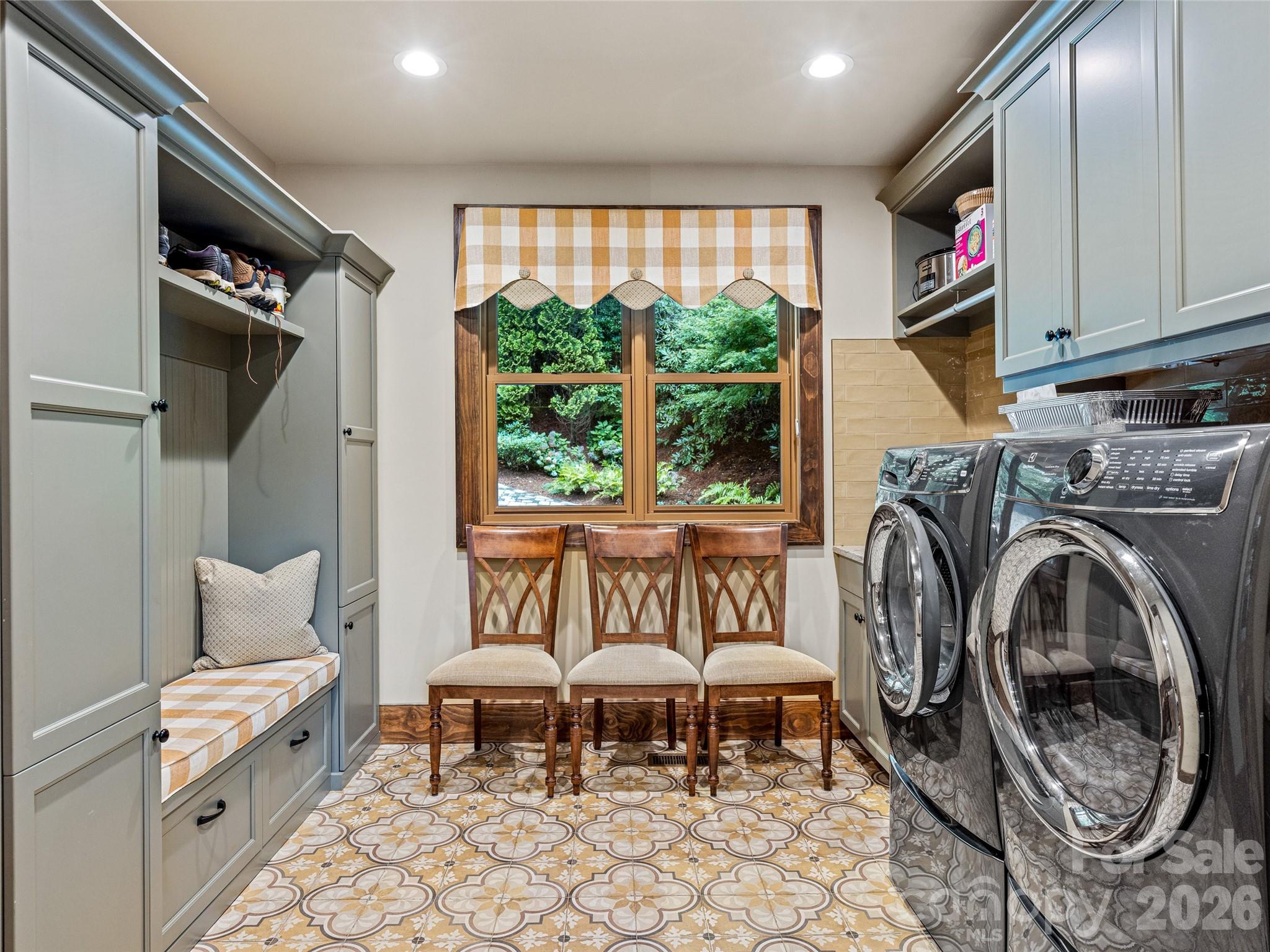 Single Family Residence at 64 Bee Tree Way, Lake Toxaway, photo 10 of 44