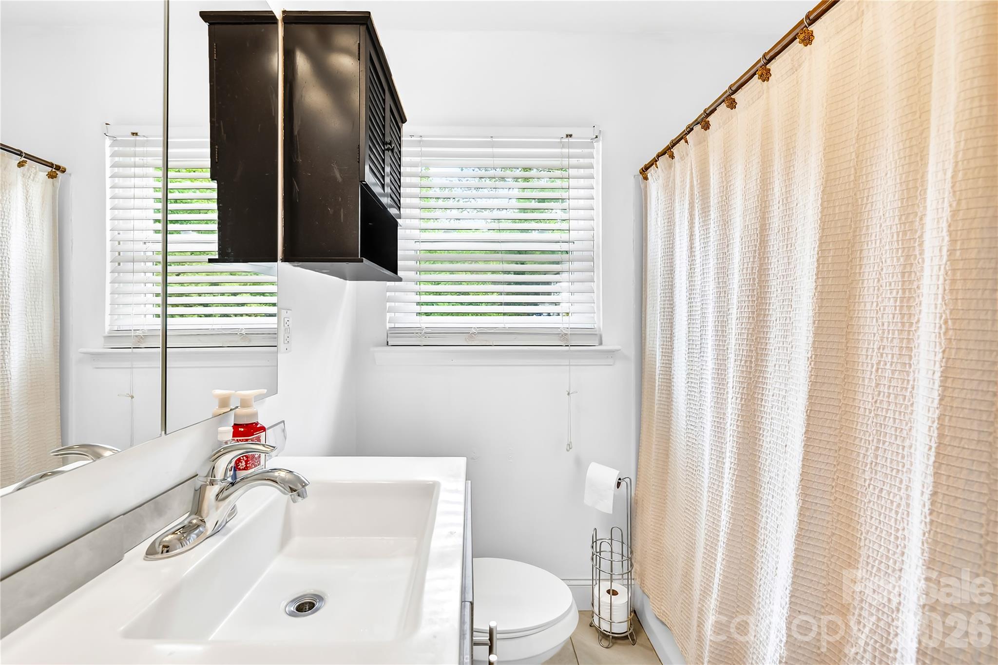 Bathroom - 145 Driftwood Drive, Mooresville