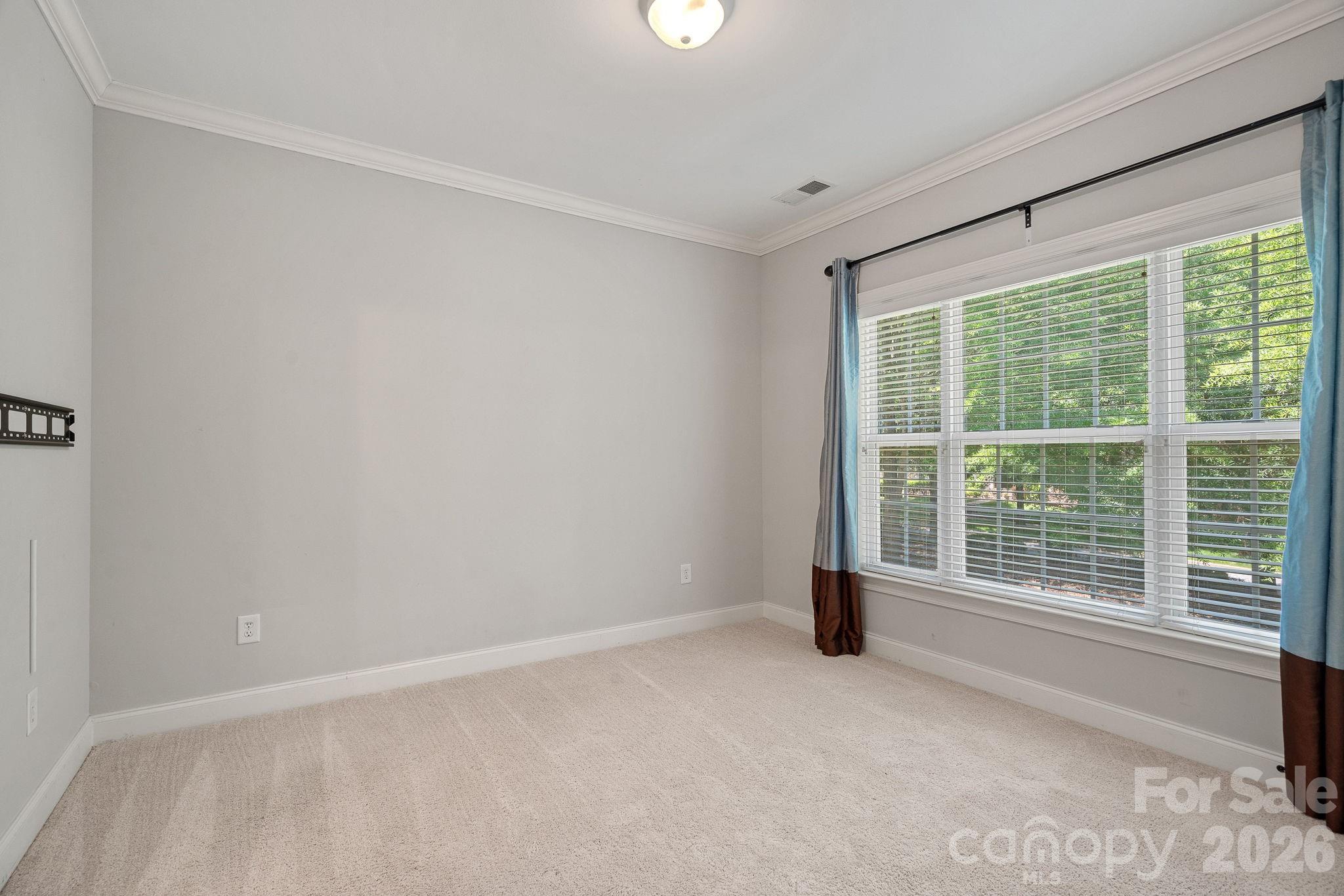 Upstairs Bedroom with Jack and Jill Bathroom - 11215 Warfield Avenue, Huntersville