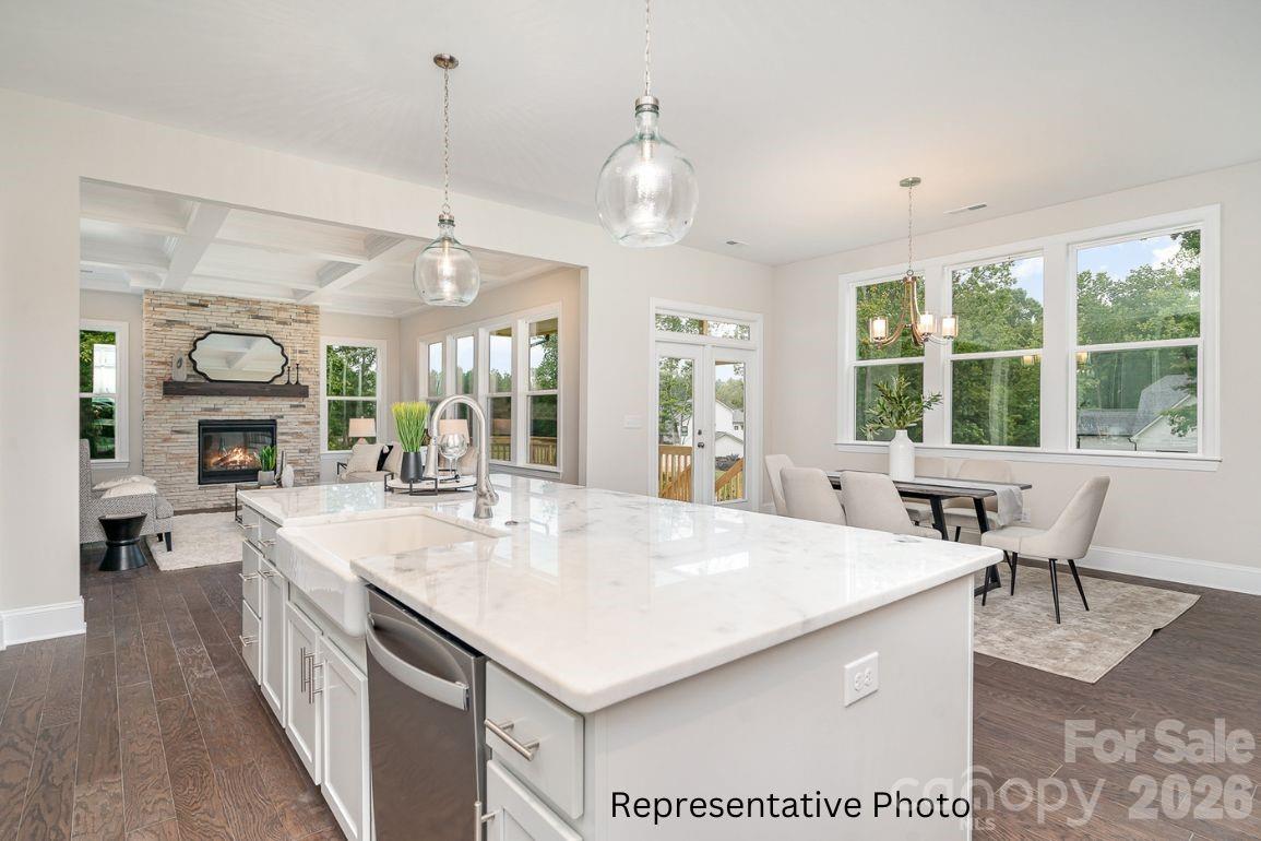 Single Family Residence at 20396 Queens Street, Cornelius, photo 3 of 38