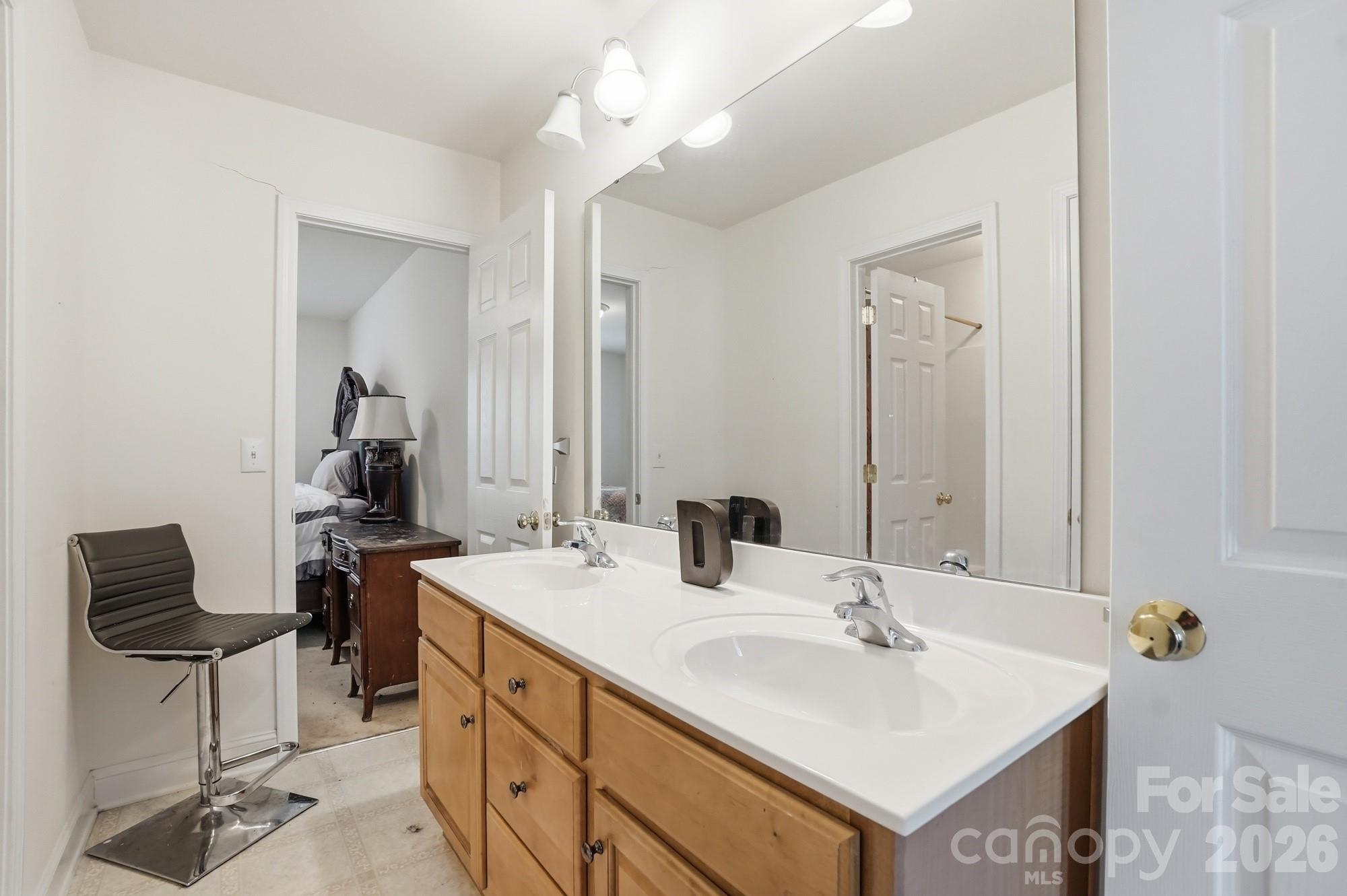 Single Family Residence at 8108 Morehouse Drive, Waxhaw, photo 22 of 36