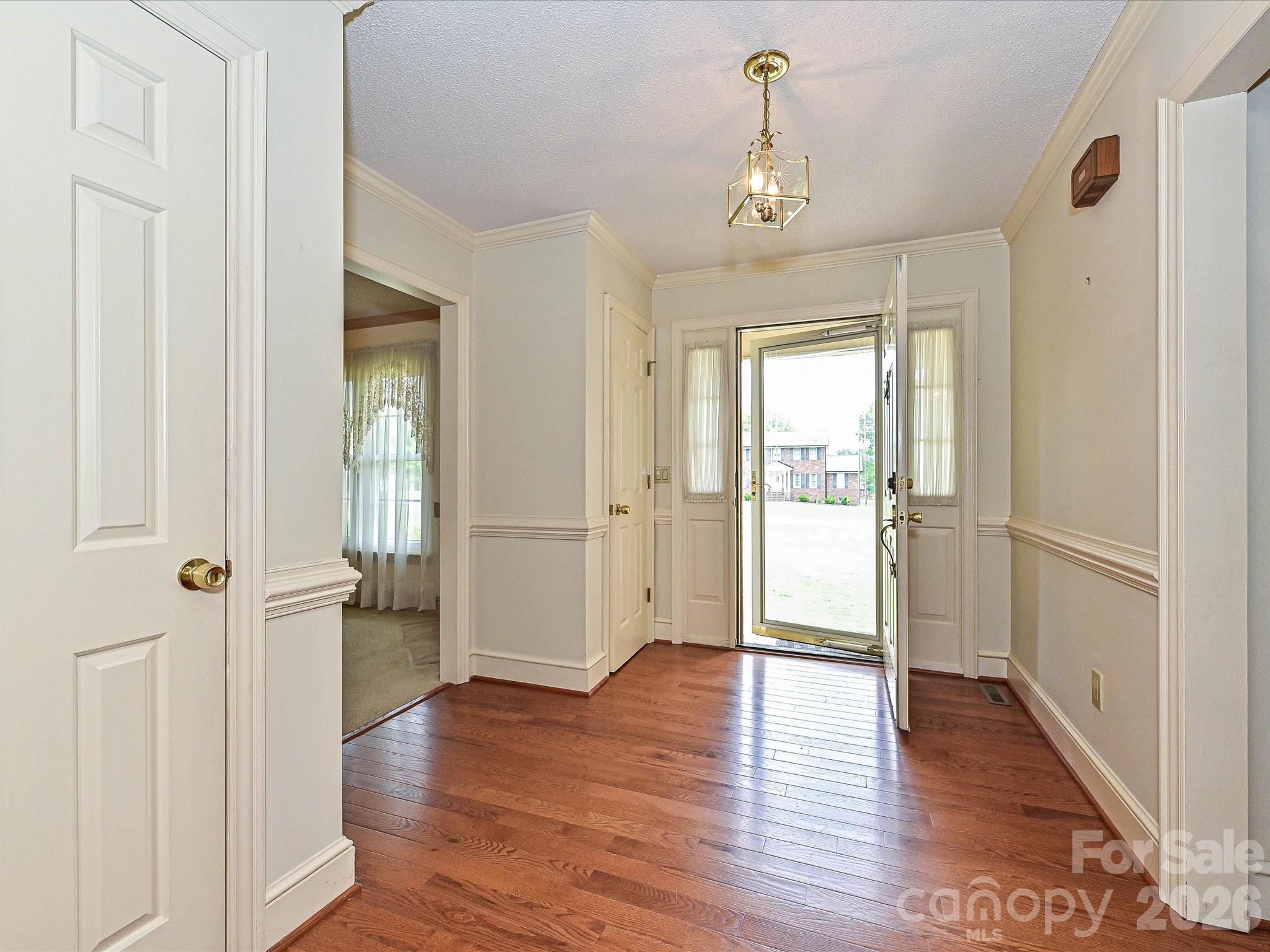 Single Family Residence at 4165 Wrangler Drive SW, Concord, photo 3 of 37