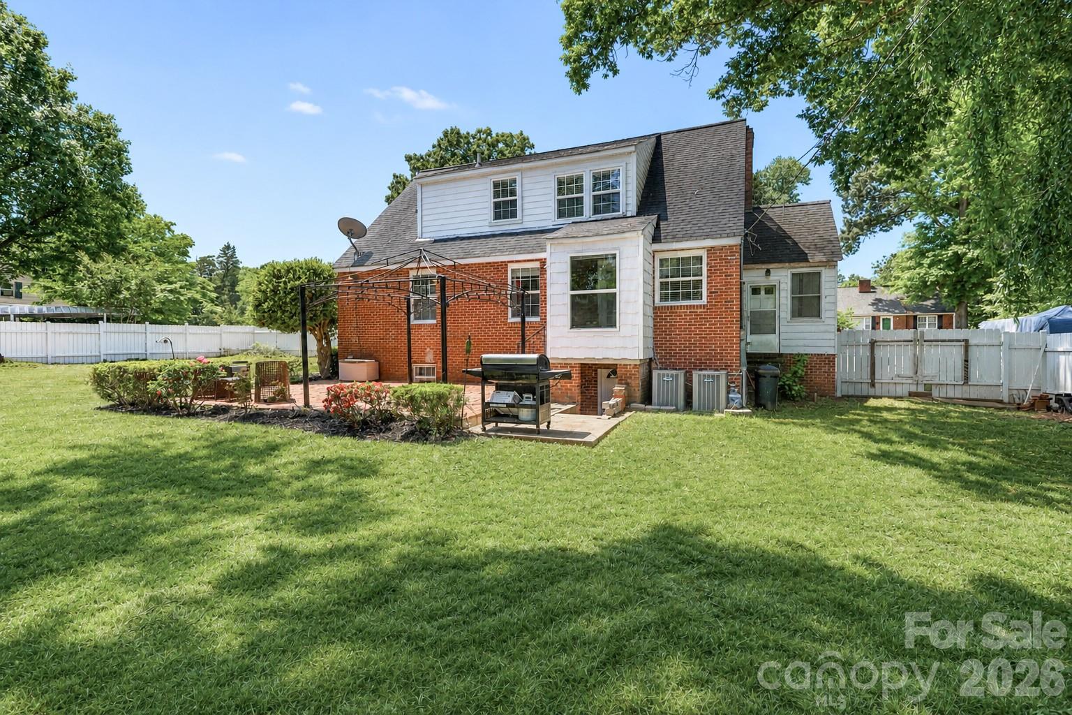 Single Family Residence at 820 Woodland Road, Statesville, photo 27 of 35