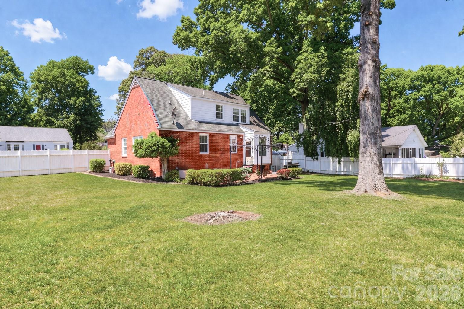 Single Family Residence at 820 Woodland Road, Statesville, photo 29 of 35
