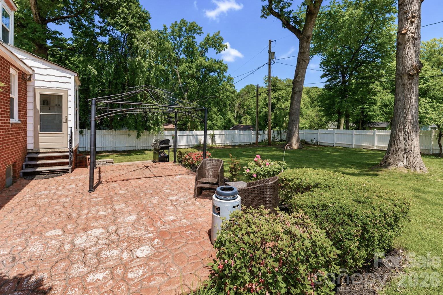 Single Family Residence at 820 Woodland Road, Statesville, photo 32 of 35