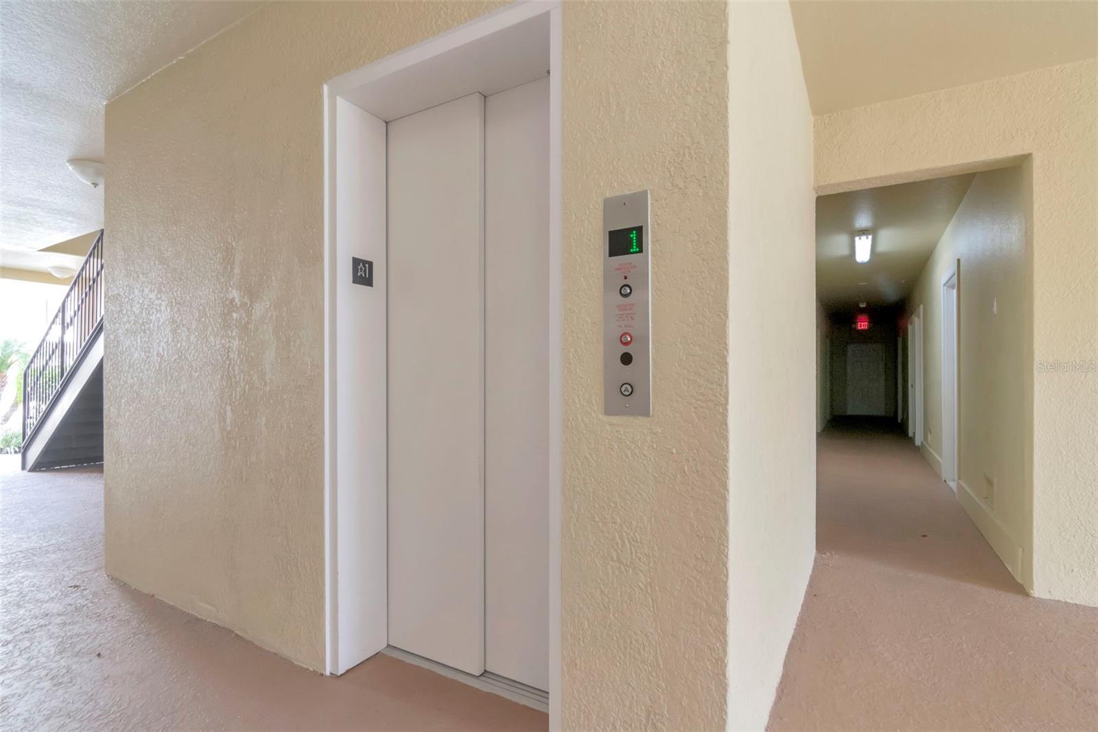 Elevator - 6395 BANYAN BLVD #303, NEW PORT RICHEY