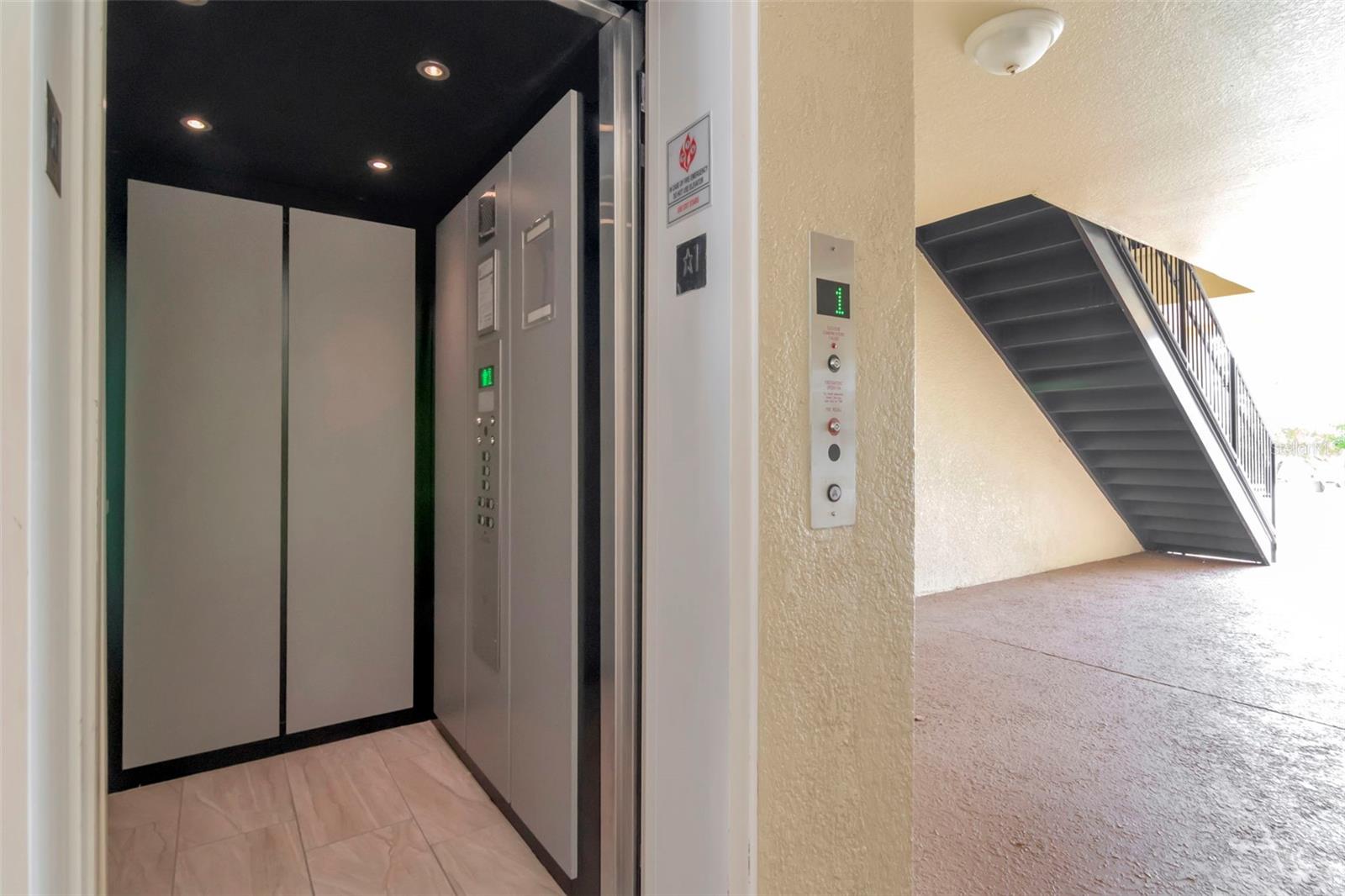 Elevator - 6395 BANYAN BLVD #303, NEW PORT RICHEY