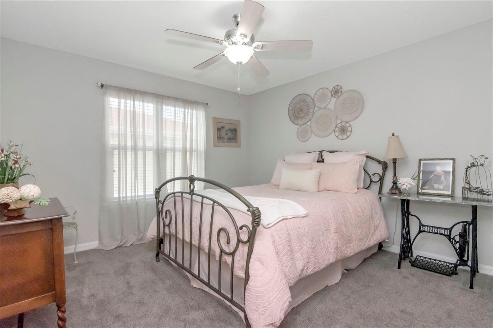 Charming second bedroom - 6395 BANYAN BLVD #303, NEW PORT RICHEY