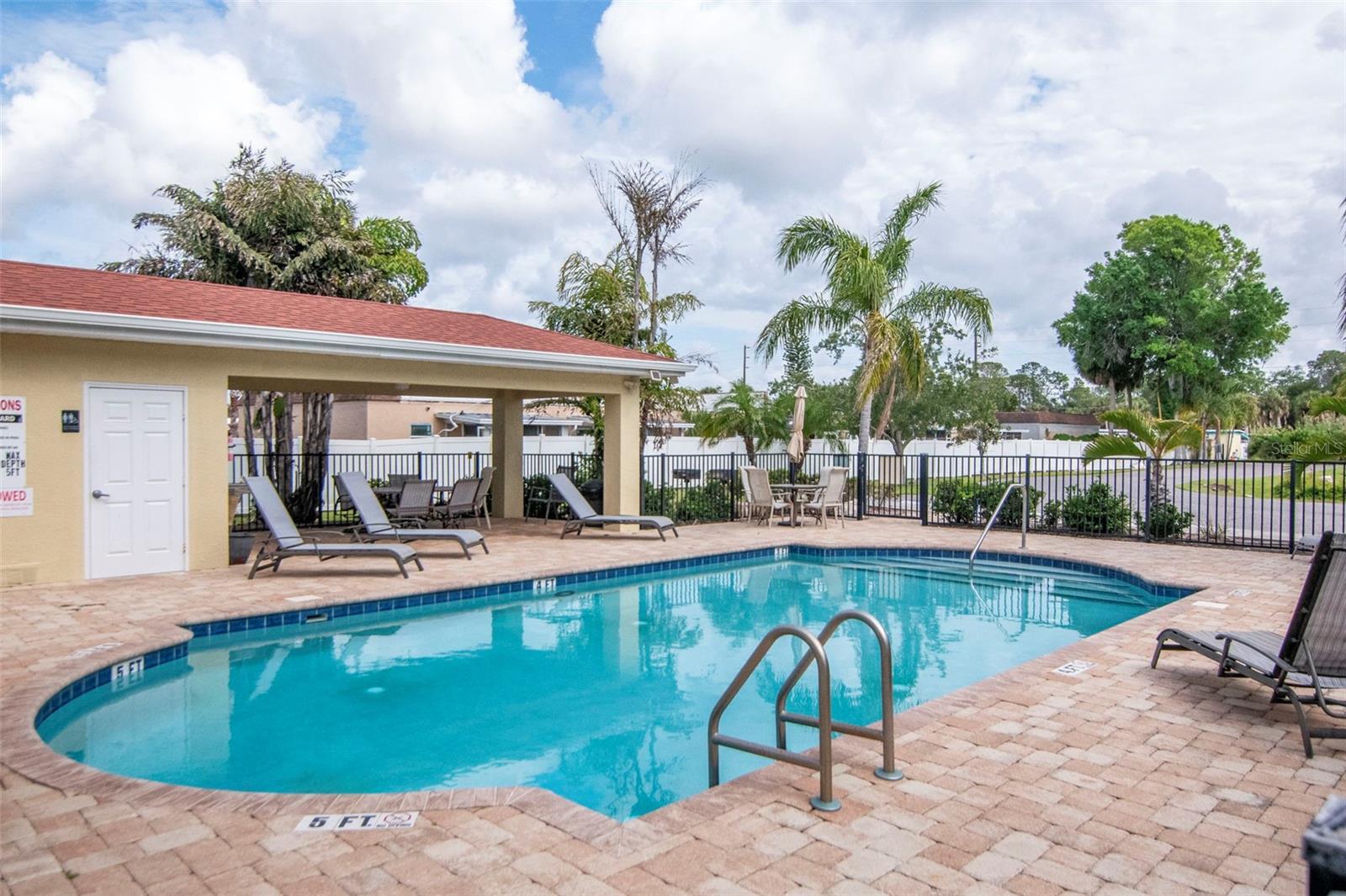 Pool - 6395 BANYAN BLVD #303, NEW PORT RICHEY
