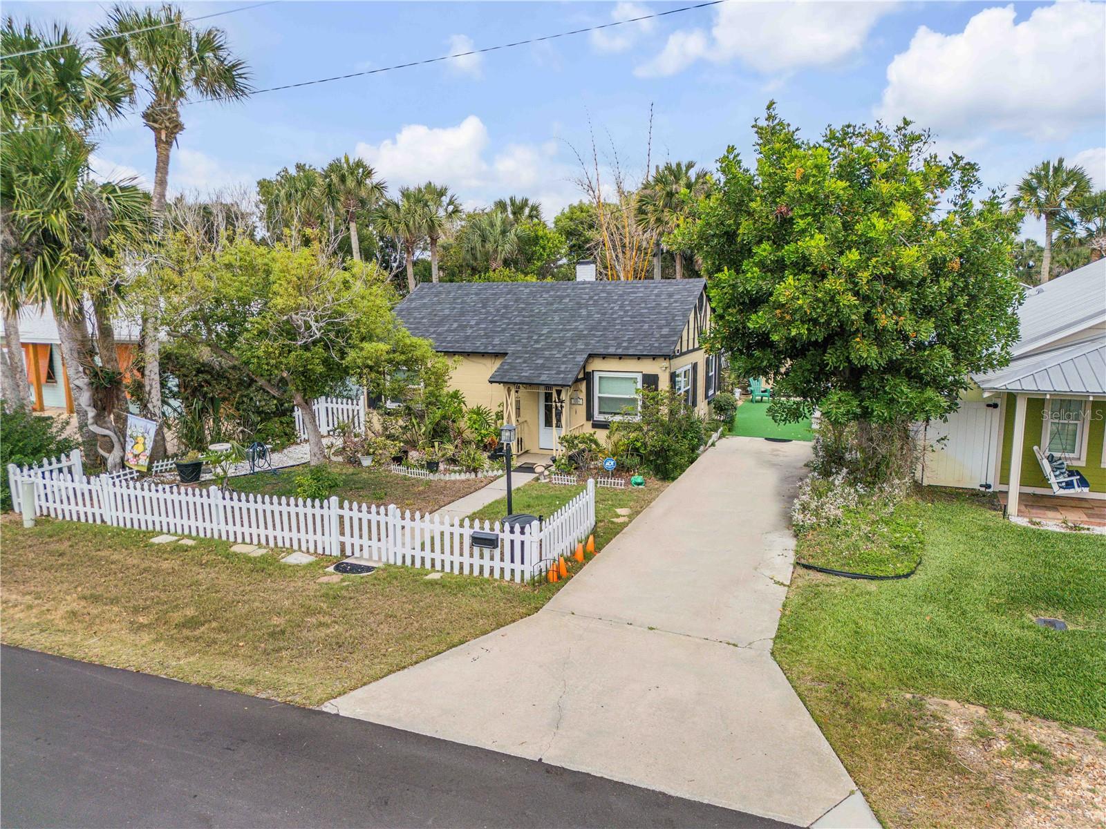 Single Family Residence at 204 CONDICT DR, NEW SMYRNA BEACH, photo 9 of 38