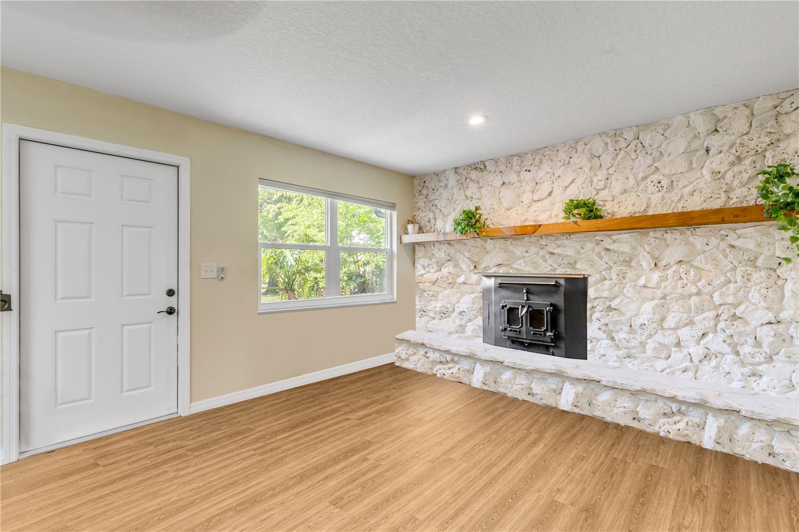 Single Family Residence at 704 GREEN RD, NEW SMYRNA BEACH, photo 11 of 100