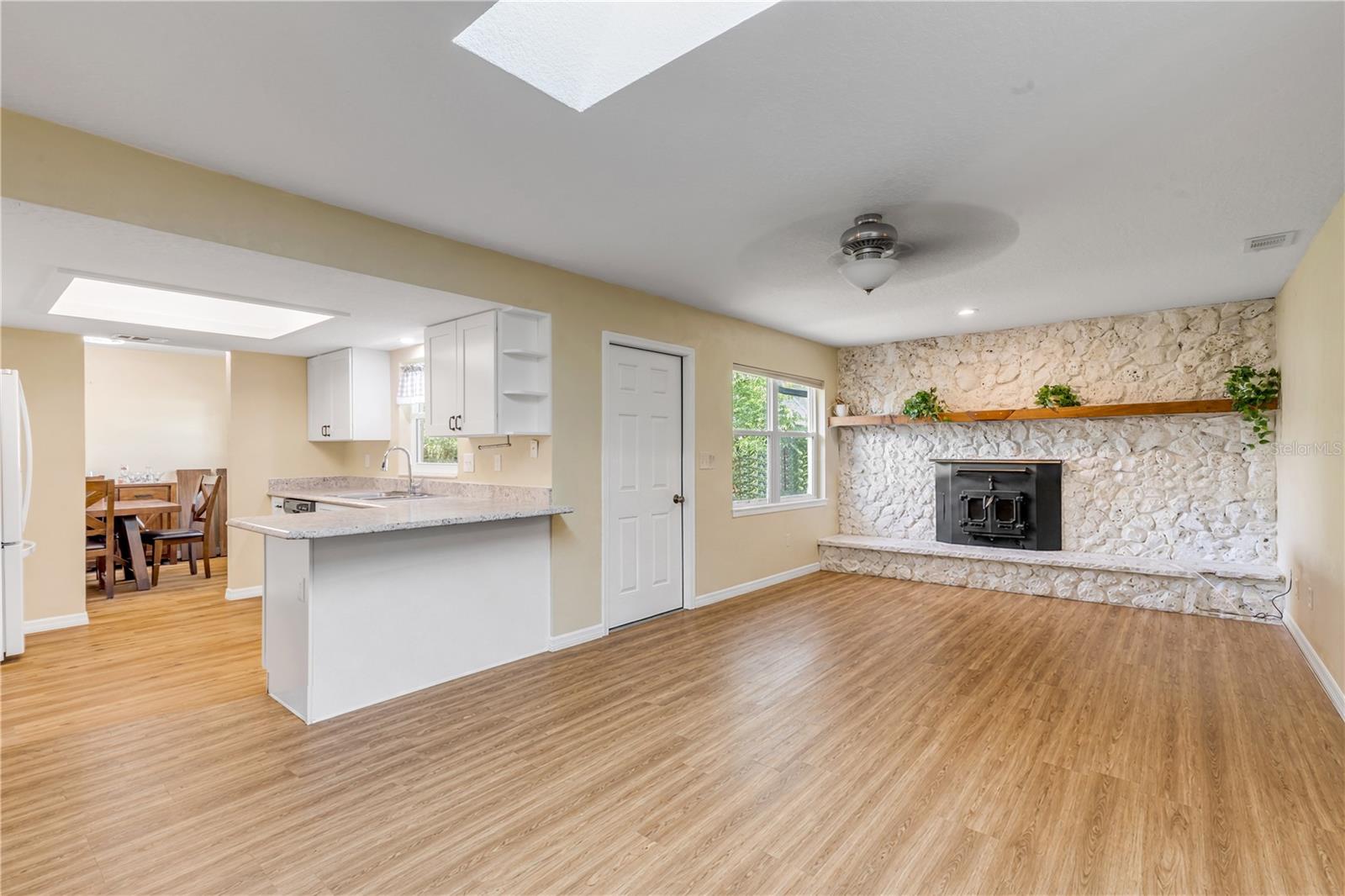 Single Family Residence at 704 GREEN RD, NEW SMYRNA BEACH, photo 13 of 100