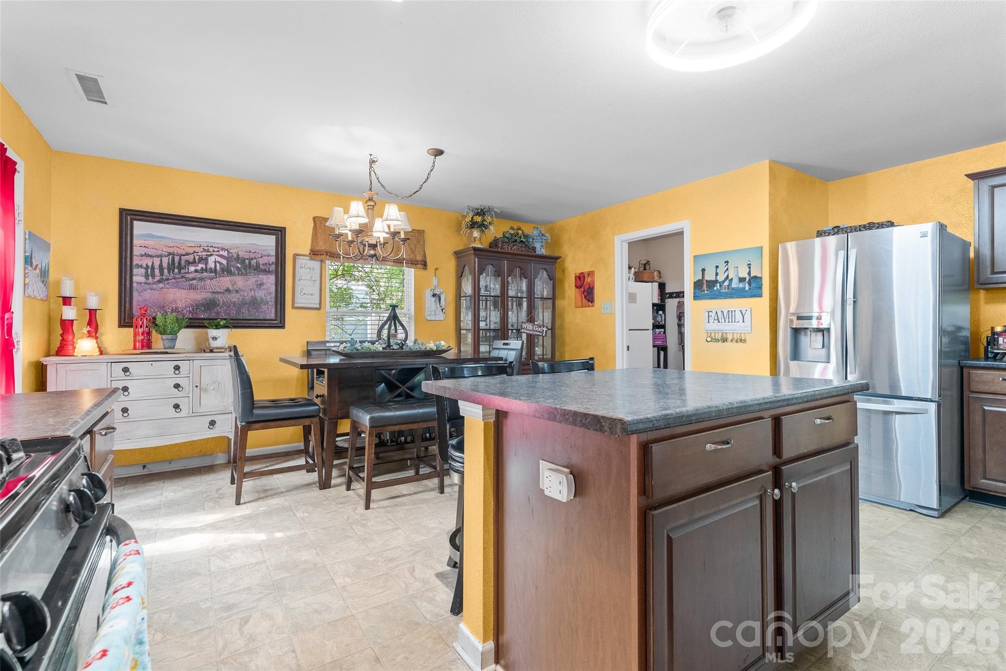 Single Family Residence at 3248 Pikes Peak Drive, Gastonia, photo 6 of 38