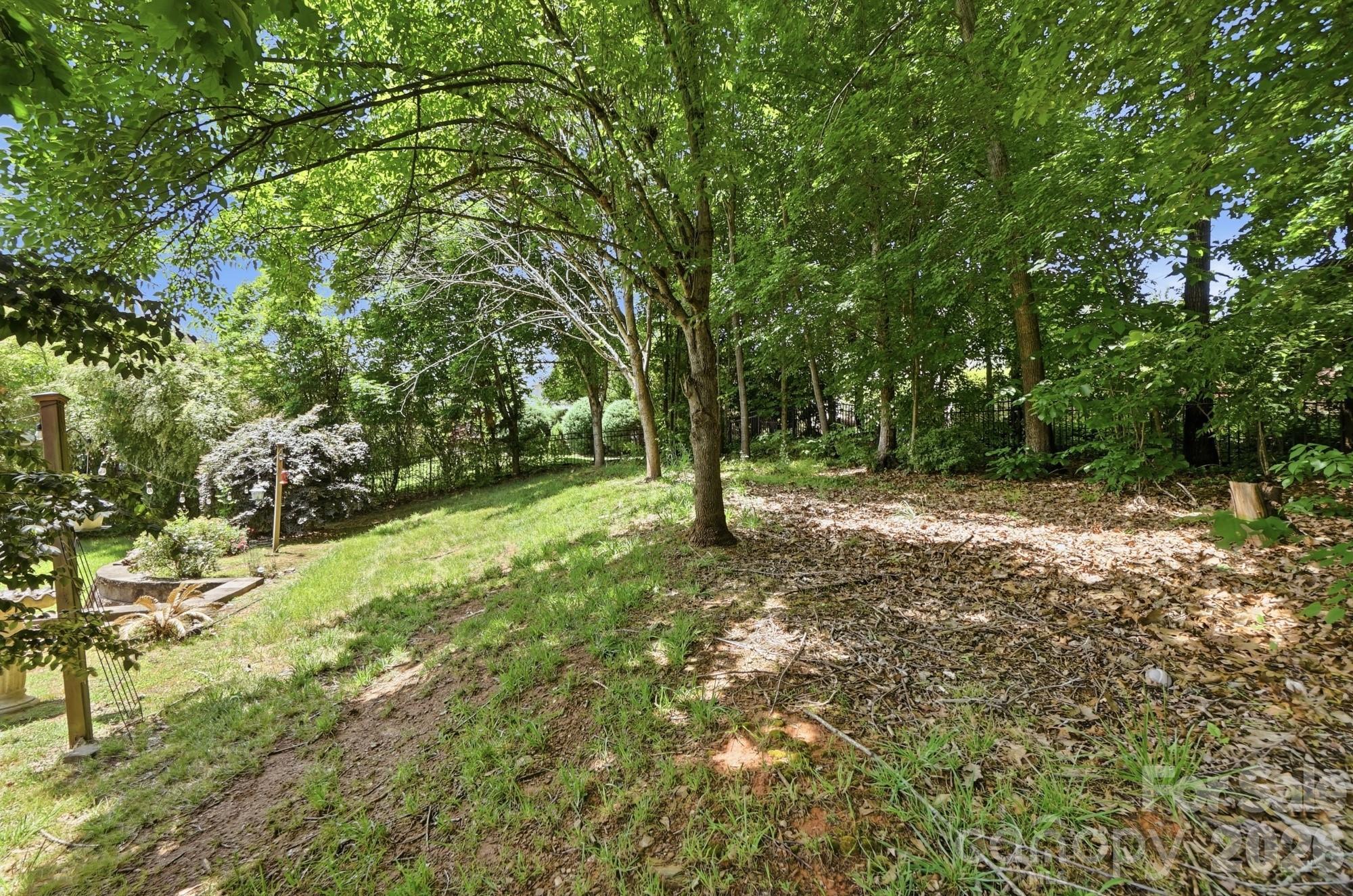 Single Family Residence at 8108 Morehouse Drive, Waxhaw, photo 32 of 36