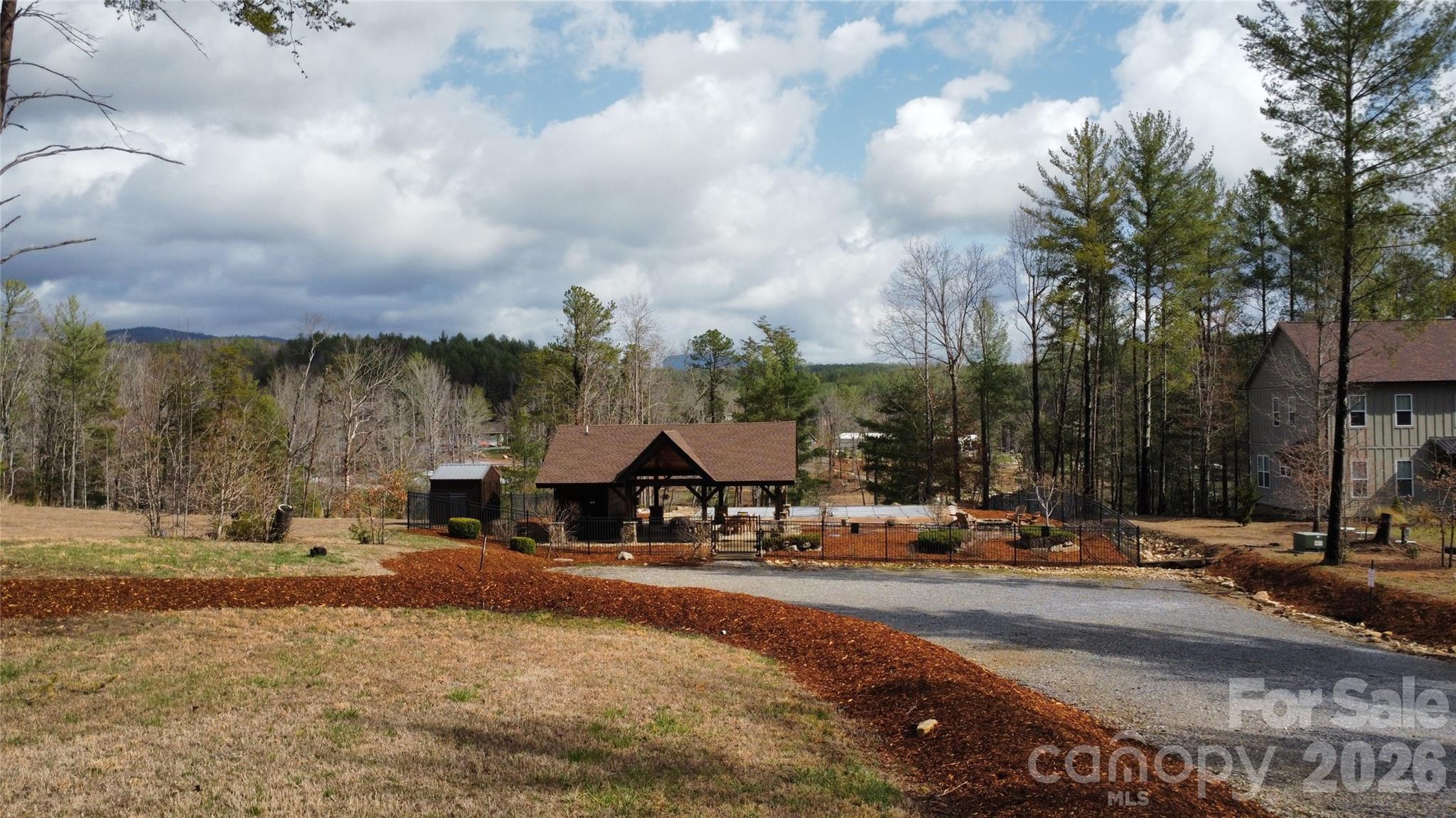 Pool and Pavillion - 431 Ridge Point Road, Nebo
